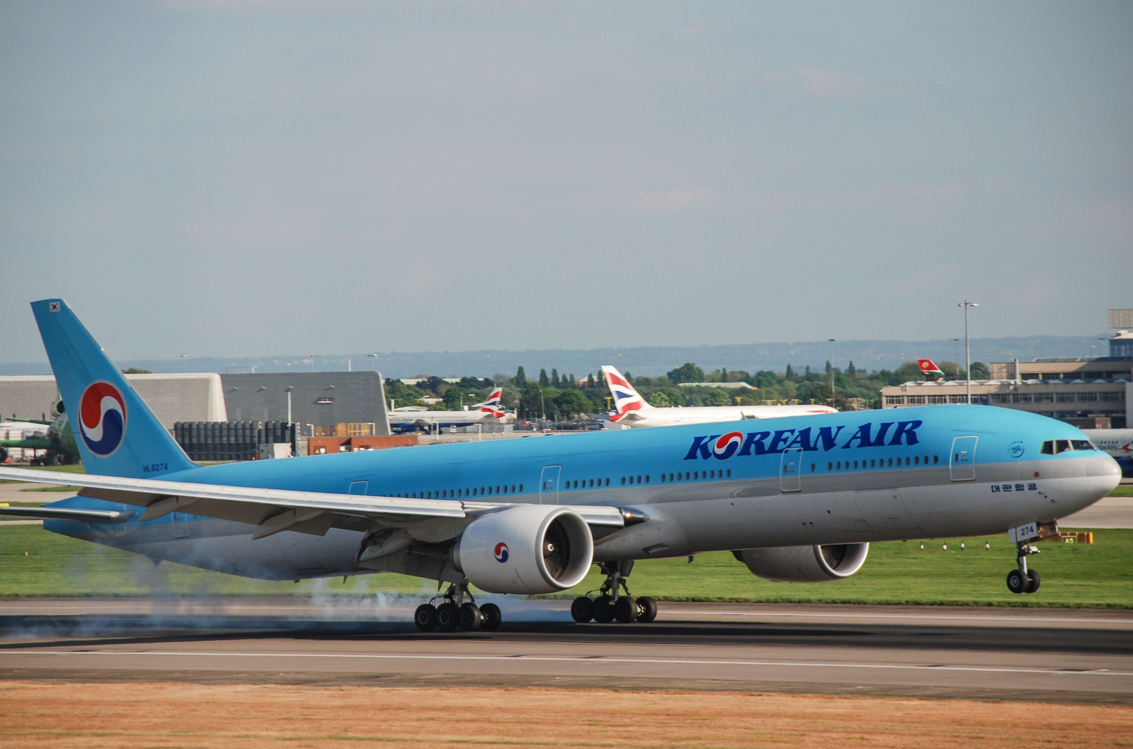 HL8274/HL8274 Korean Air Boeing 777-3B5ER Photo by Ayronautica - AVSpotters.com