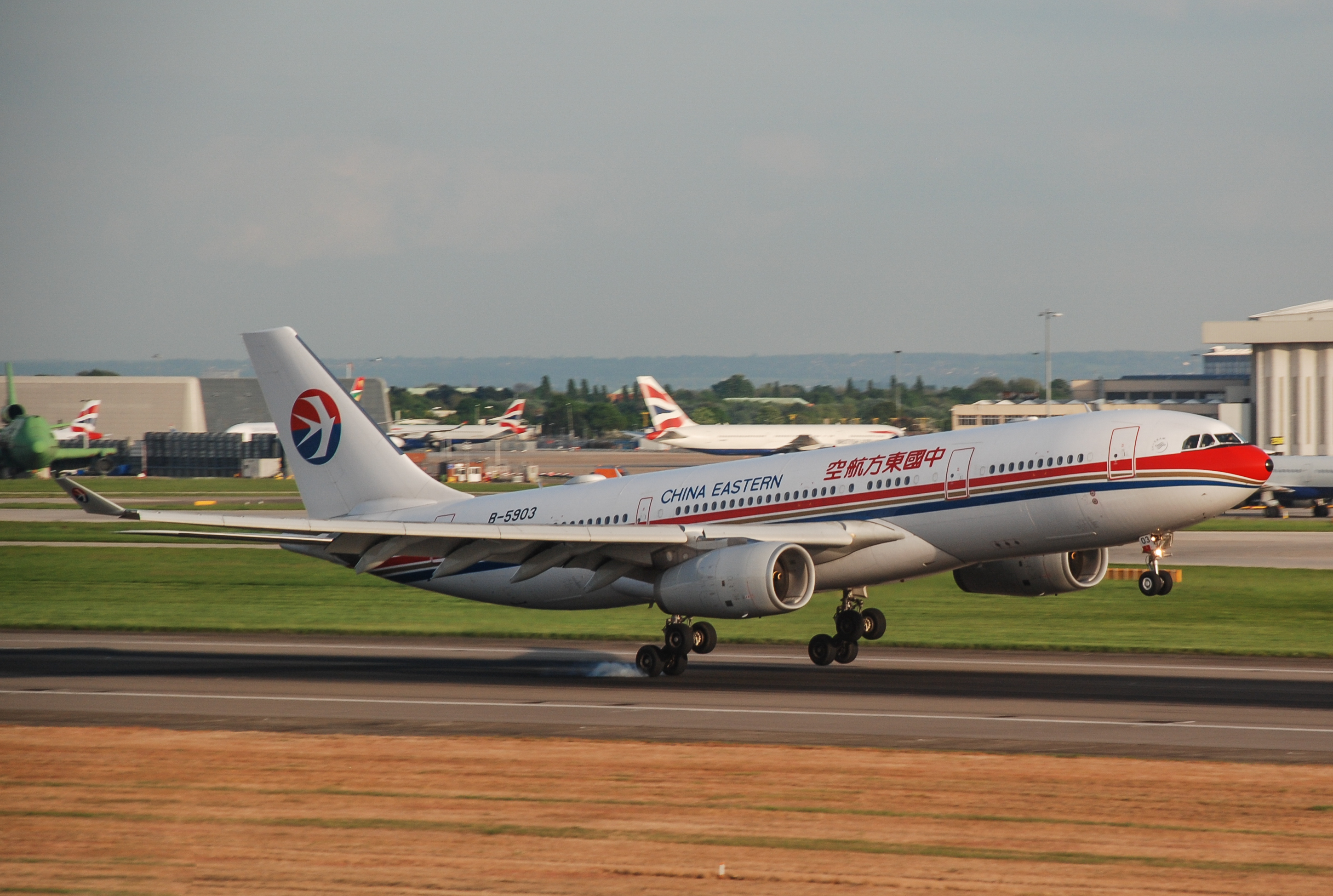 B-5903/B5903 China Eastern Airlines Airbus A330 Airframe Information - AVSpotters.com