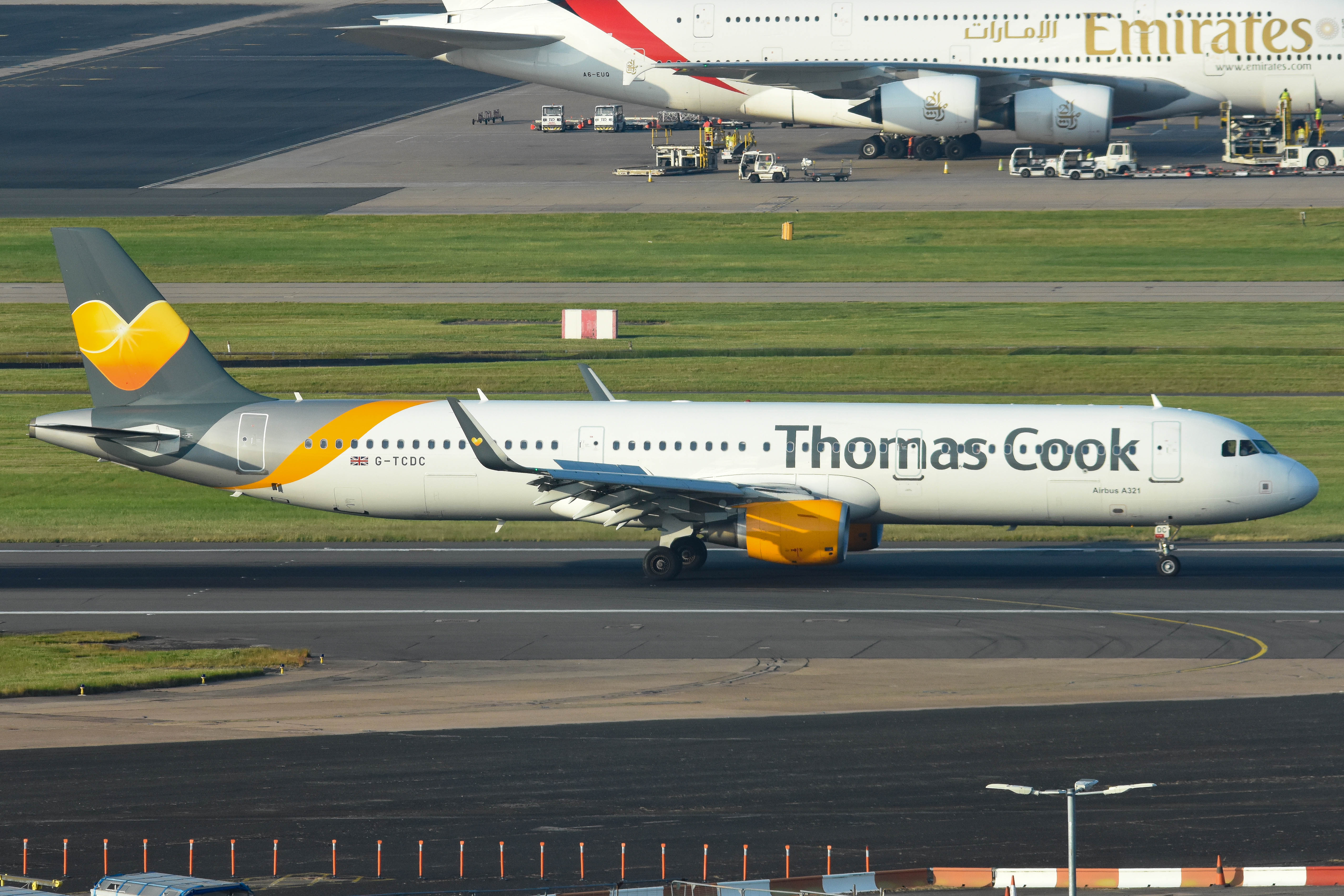 G-TCDC/GTCDC Thomas Cook Airlines Airbus A321-211(SL) Photo by colinw - AVSpotters.com