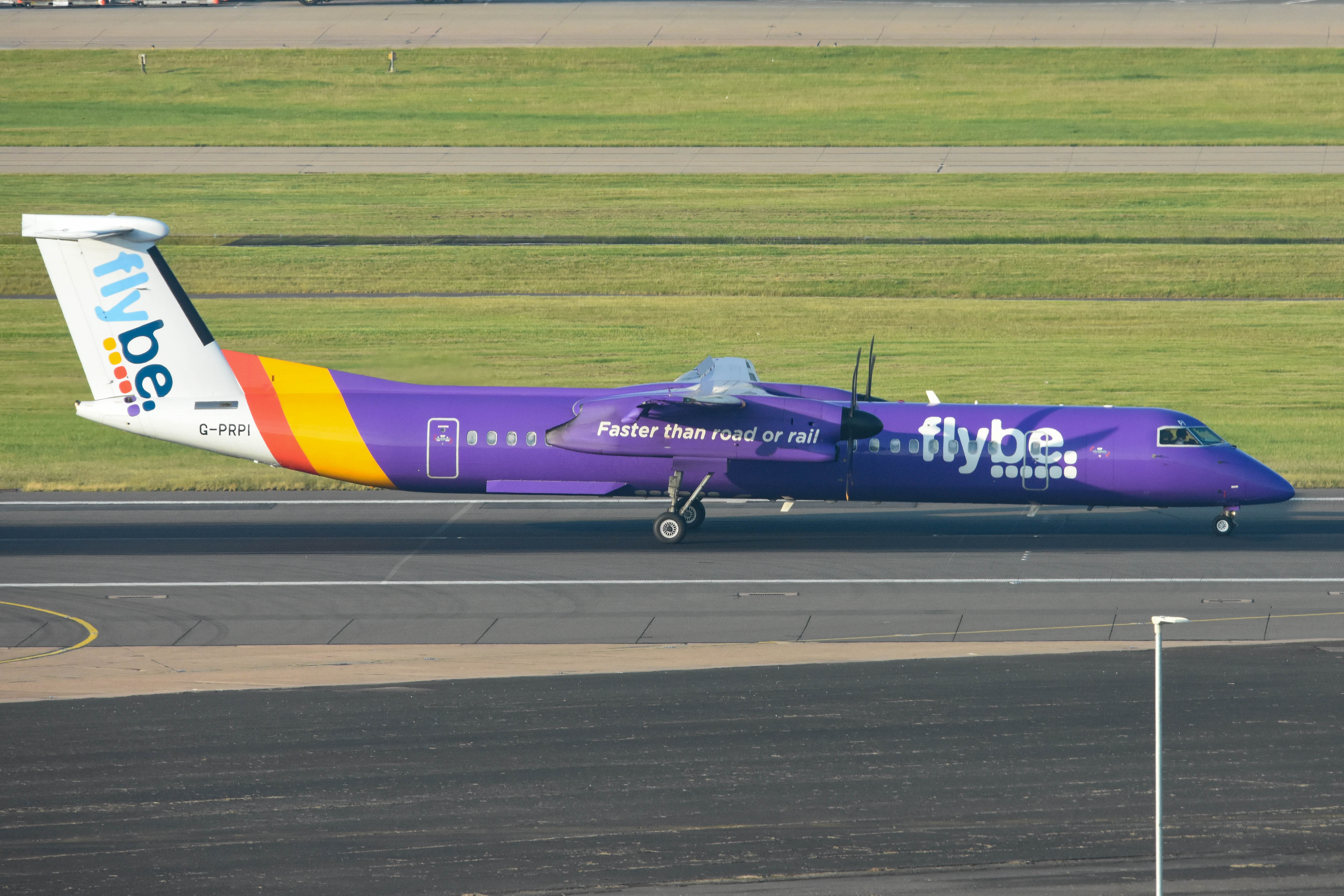 G-PRPI/GPRPI FlyBe Bombardier DHC-8-402 Photo by colinw - AVSpotters.com
