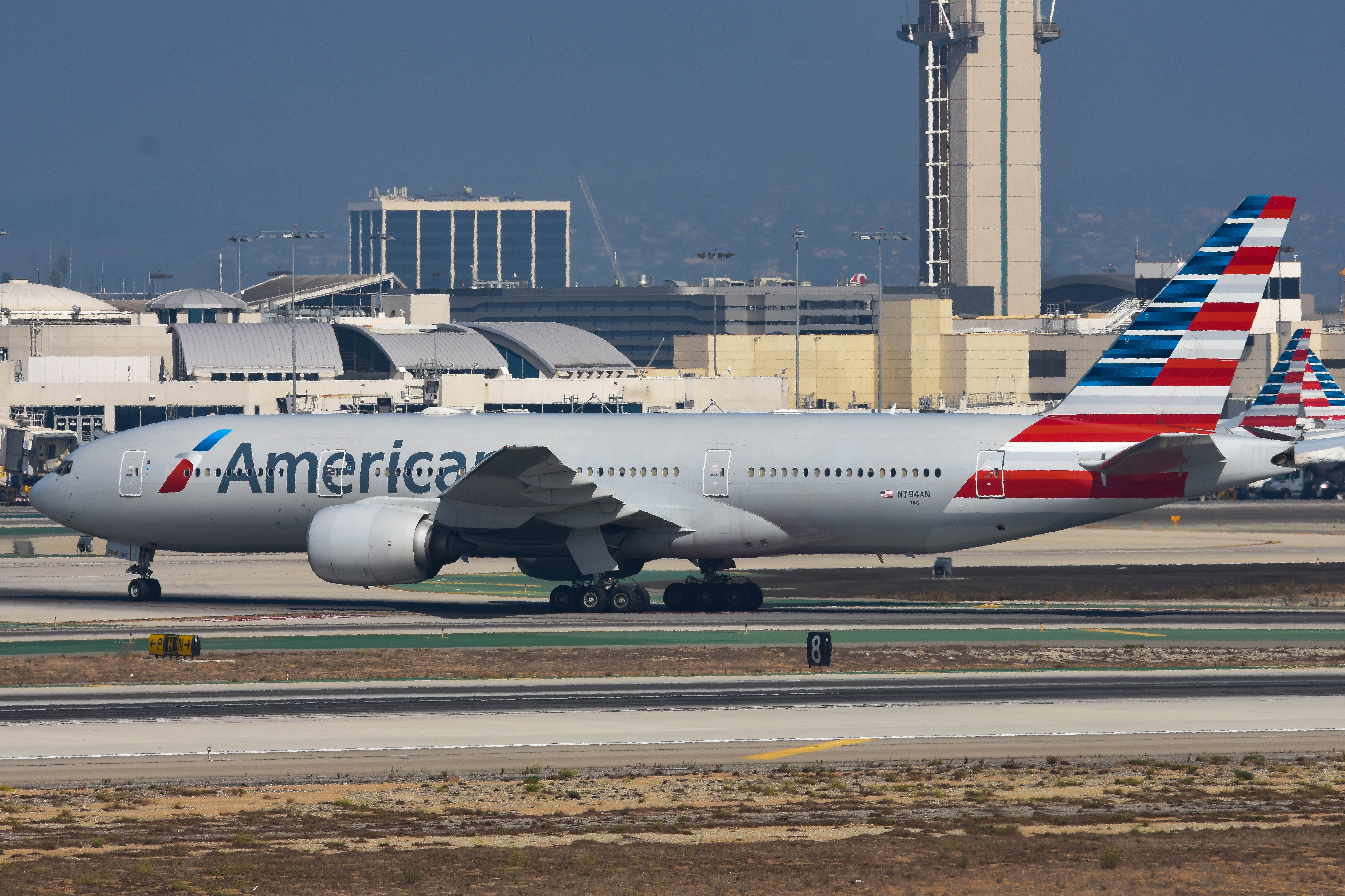 N794AN/N794AN American Airlines Boeing 777-223ER Photo by colinw - AVSpotters.com