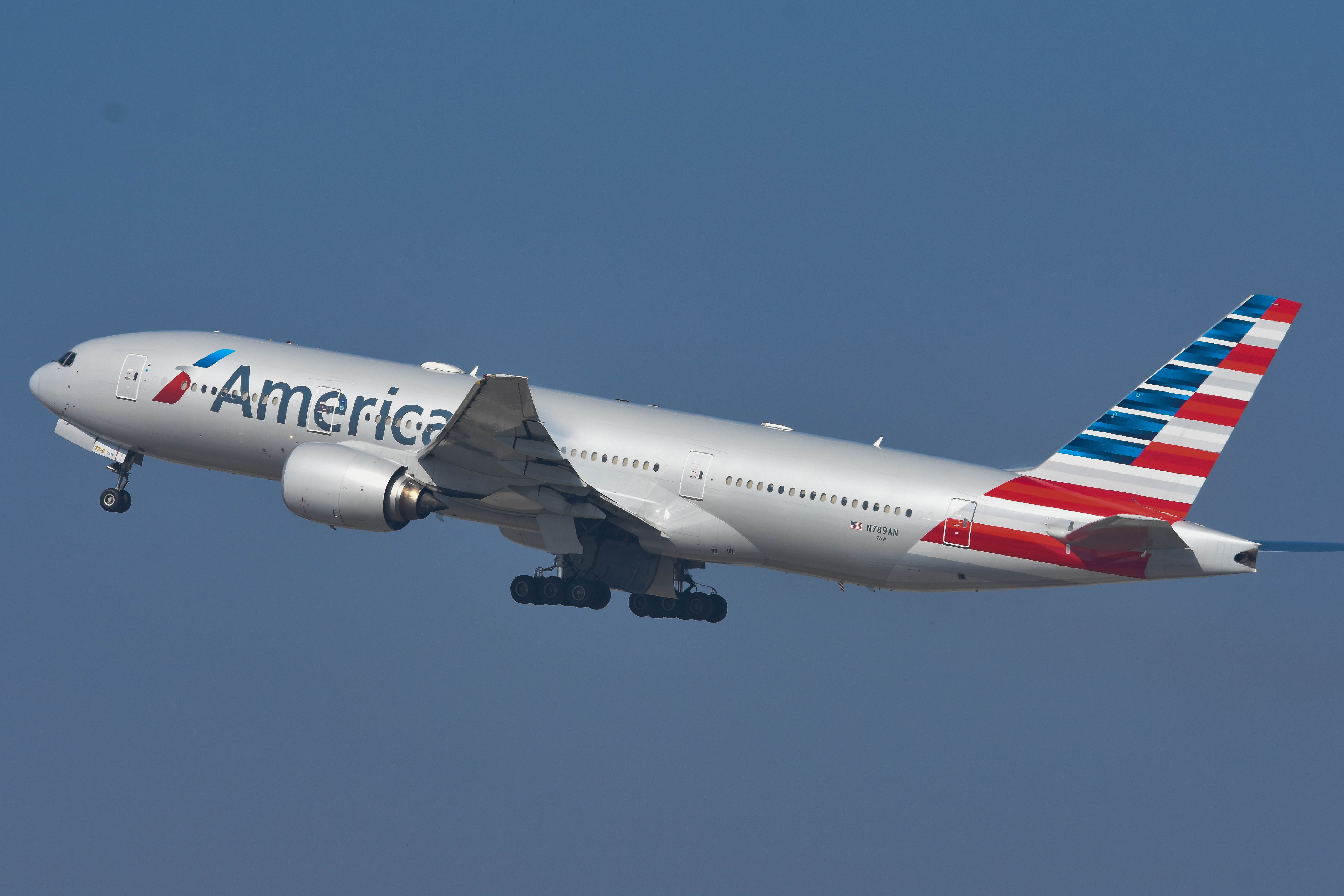 N789AN/N789AN American Airlines Boeing 777-223ER Photo by colinw - AVSpotters.com