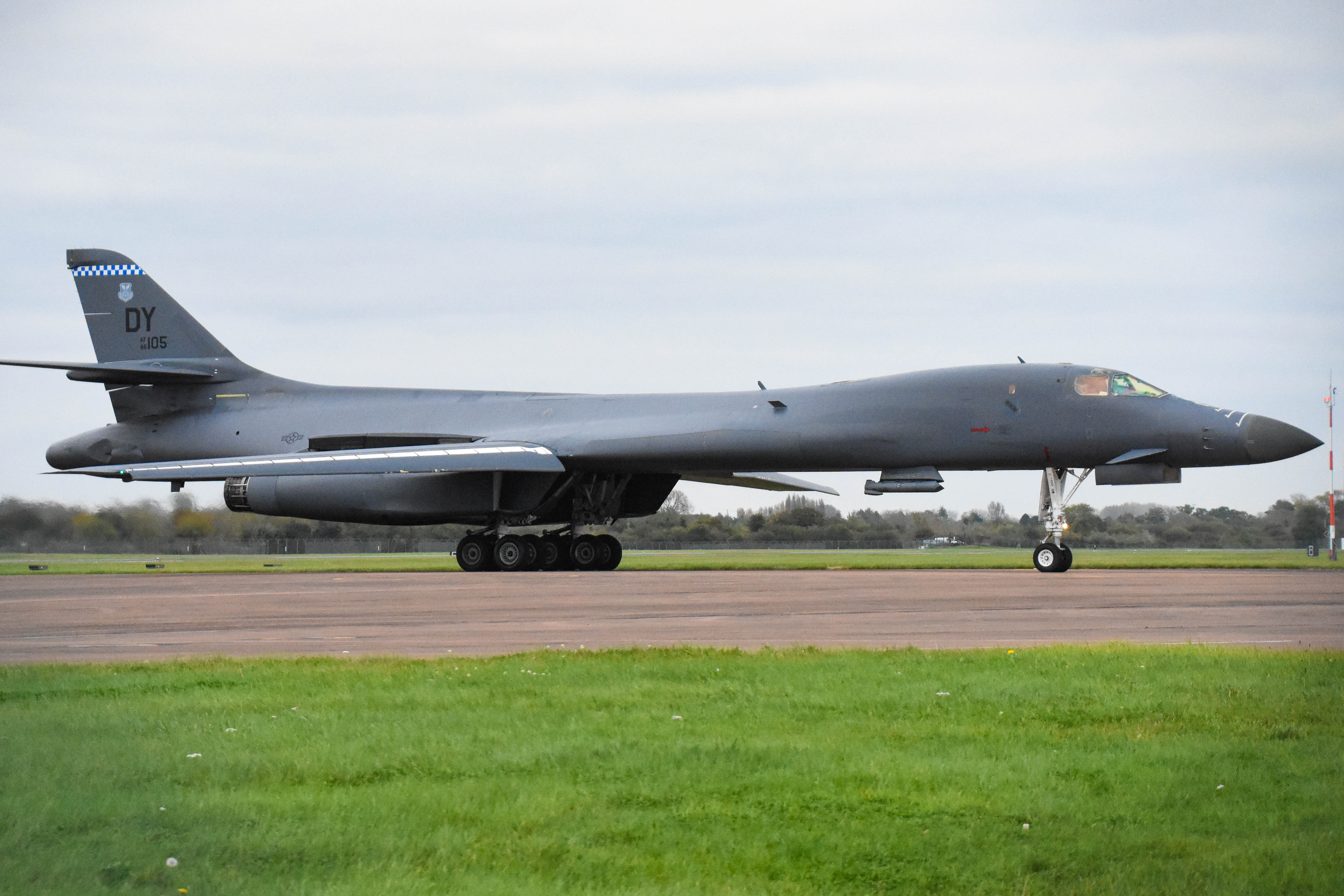 86-0105/860105 USAF - United States Air Force Rockwell B-1B Lancer Photo by colinw - AVSpotters.com