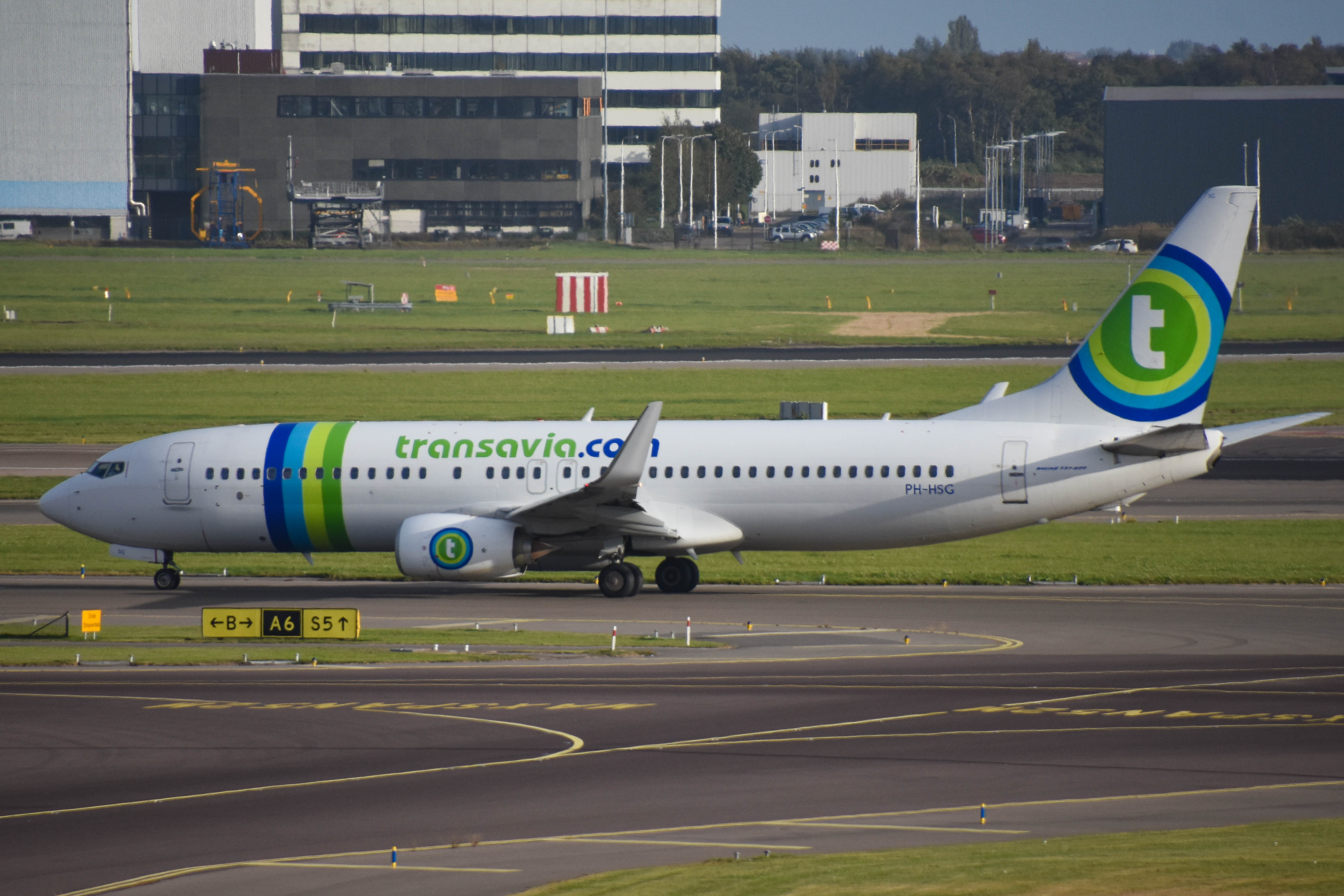 PH-HSG/PHHSG Transavia Airlines Boeing 737-8K2(WL) Photo by colinw - AVSpotters.com