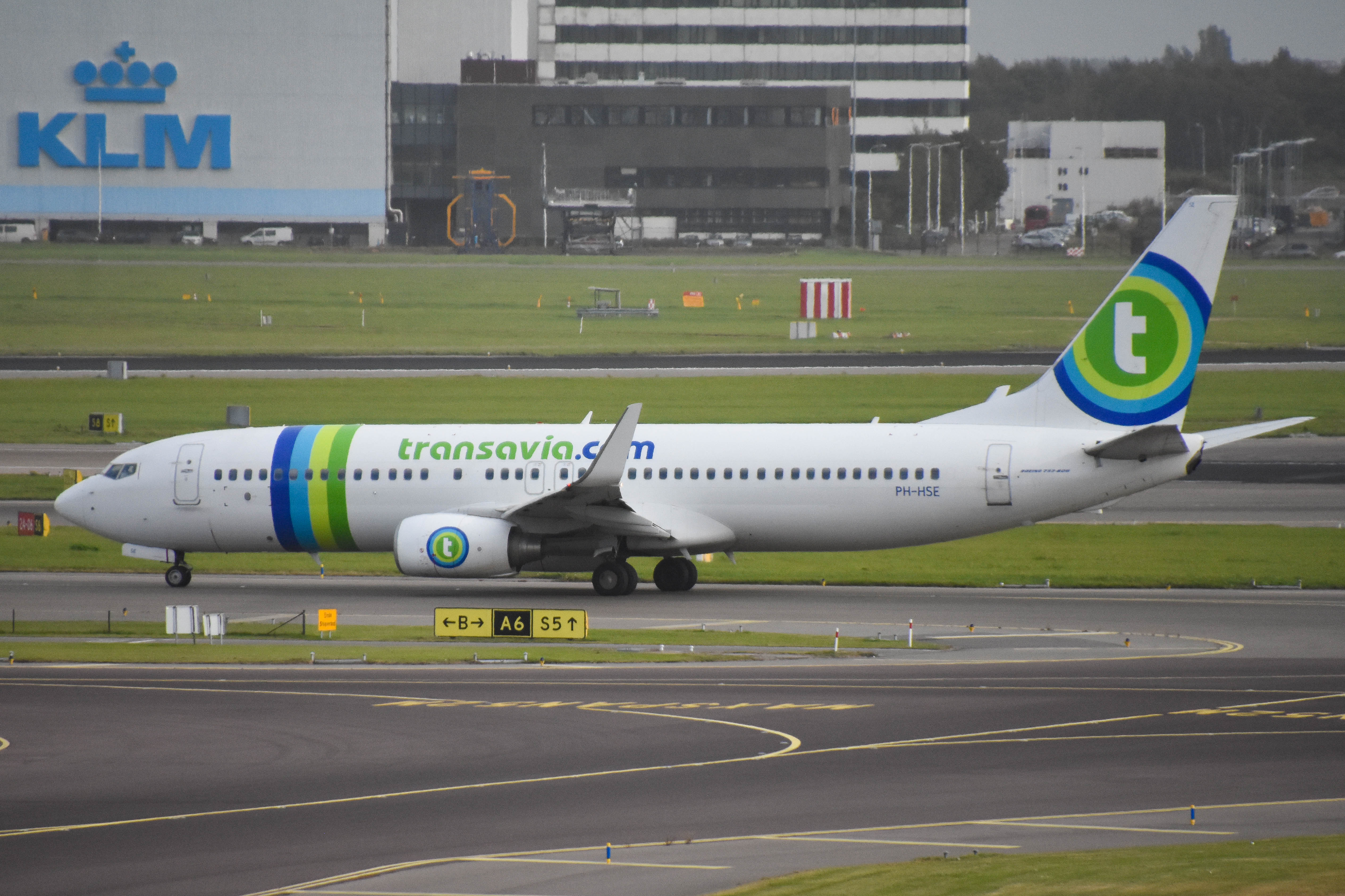 PH-HSE/PHHSE Transavia Airlines Boeing 737-8K2(WL) Photo by colinw - AVSpotters.com