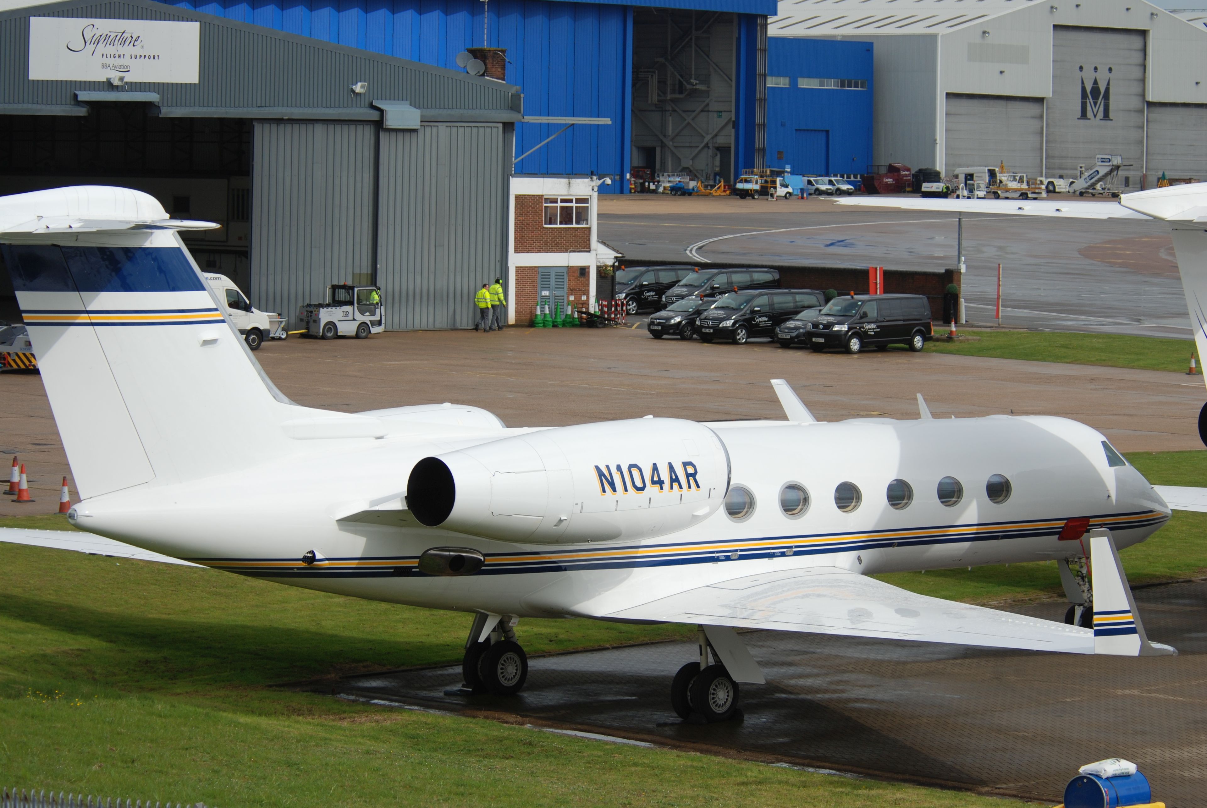 N104AR/N104AR Corporate Gulfstream G450 Photo by Ayronautica - AVSpotters.com