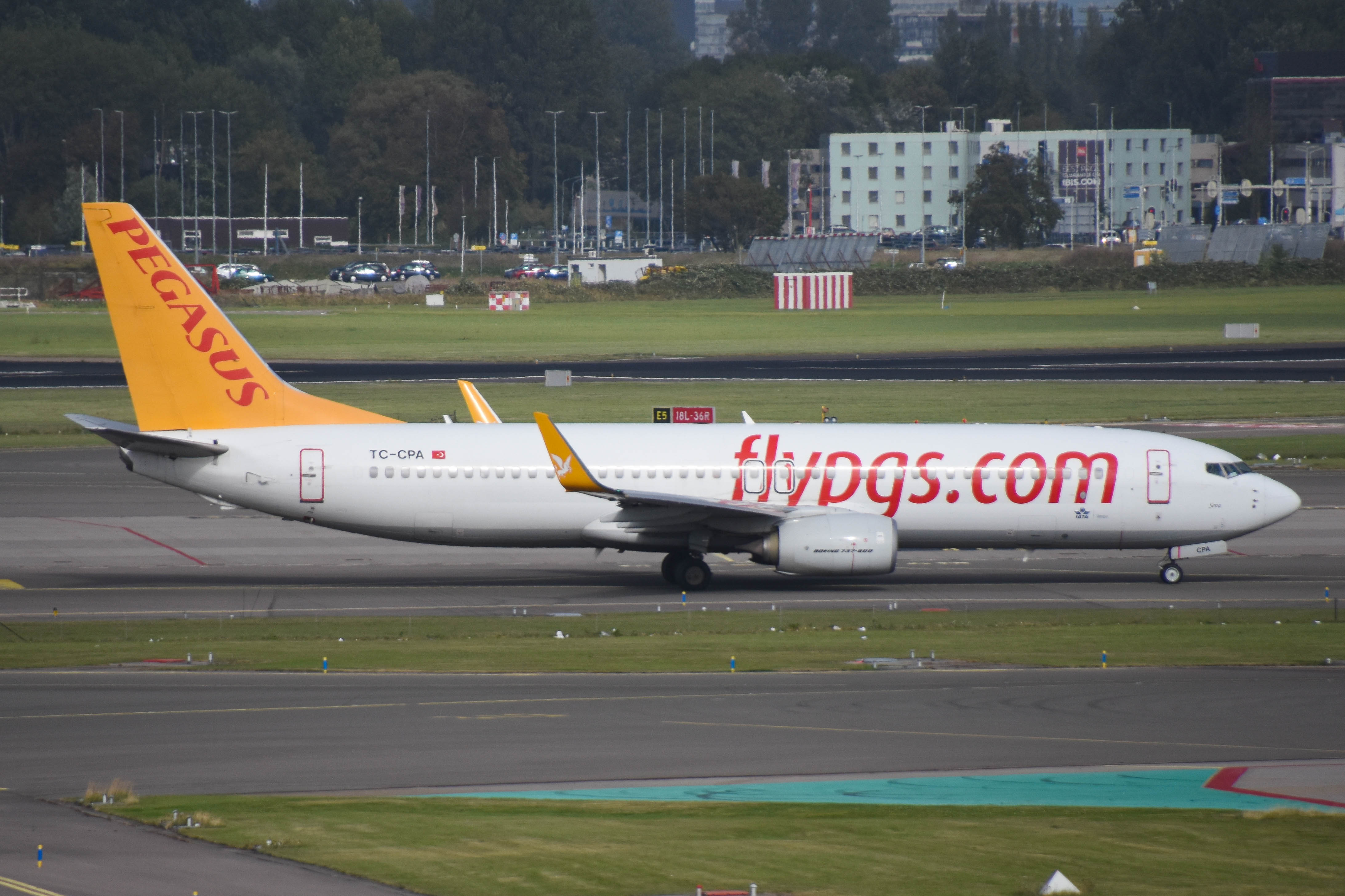TC-CPA/TCCPA Pegasus Airlines Boeing 737-82R(WL) Photo by colinw - AVSpotters.com