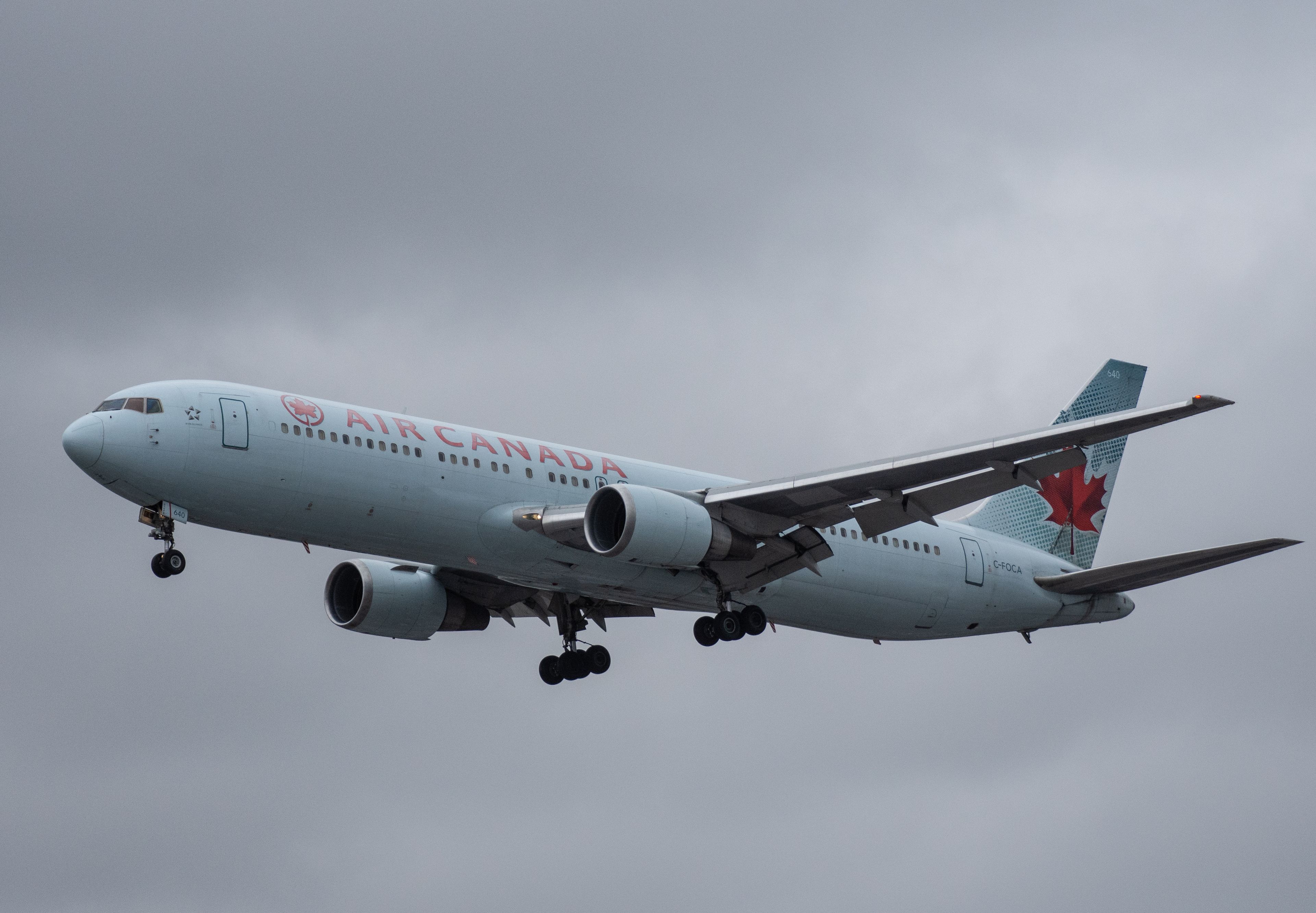 C-FOCA/CFOCA Air Canada Boeing 767 Airframe Information - AVSpotters.com
