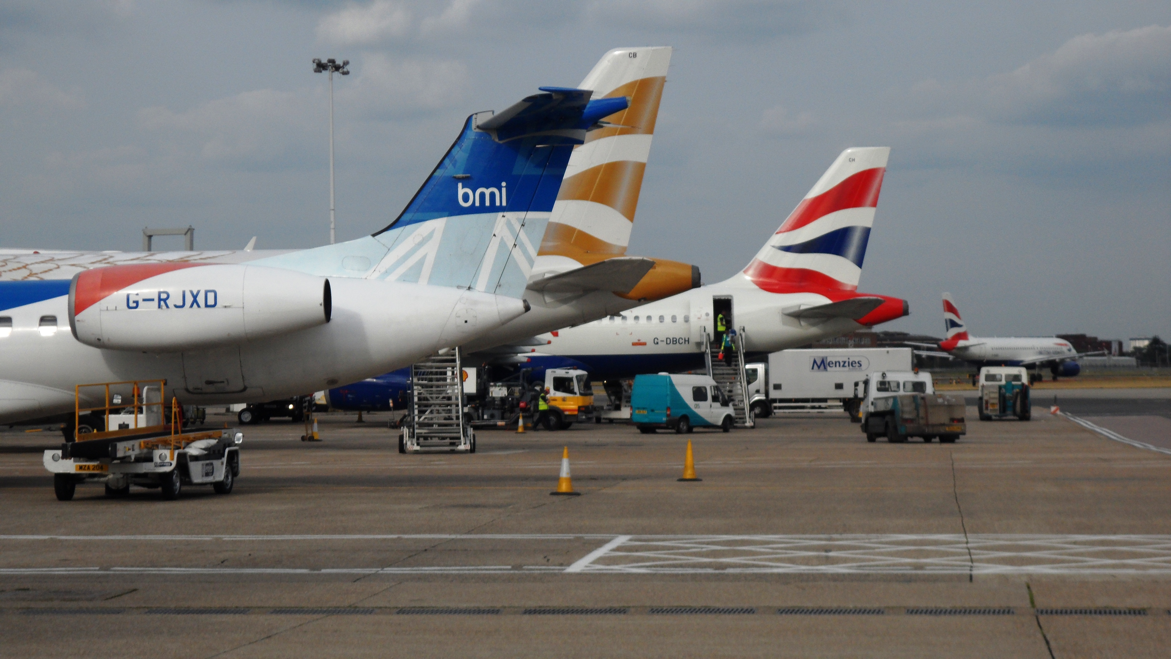 G-DBCH/GDBCH British Airways Airbus A319-131 Photo by RJflyer - AVSpotters.com