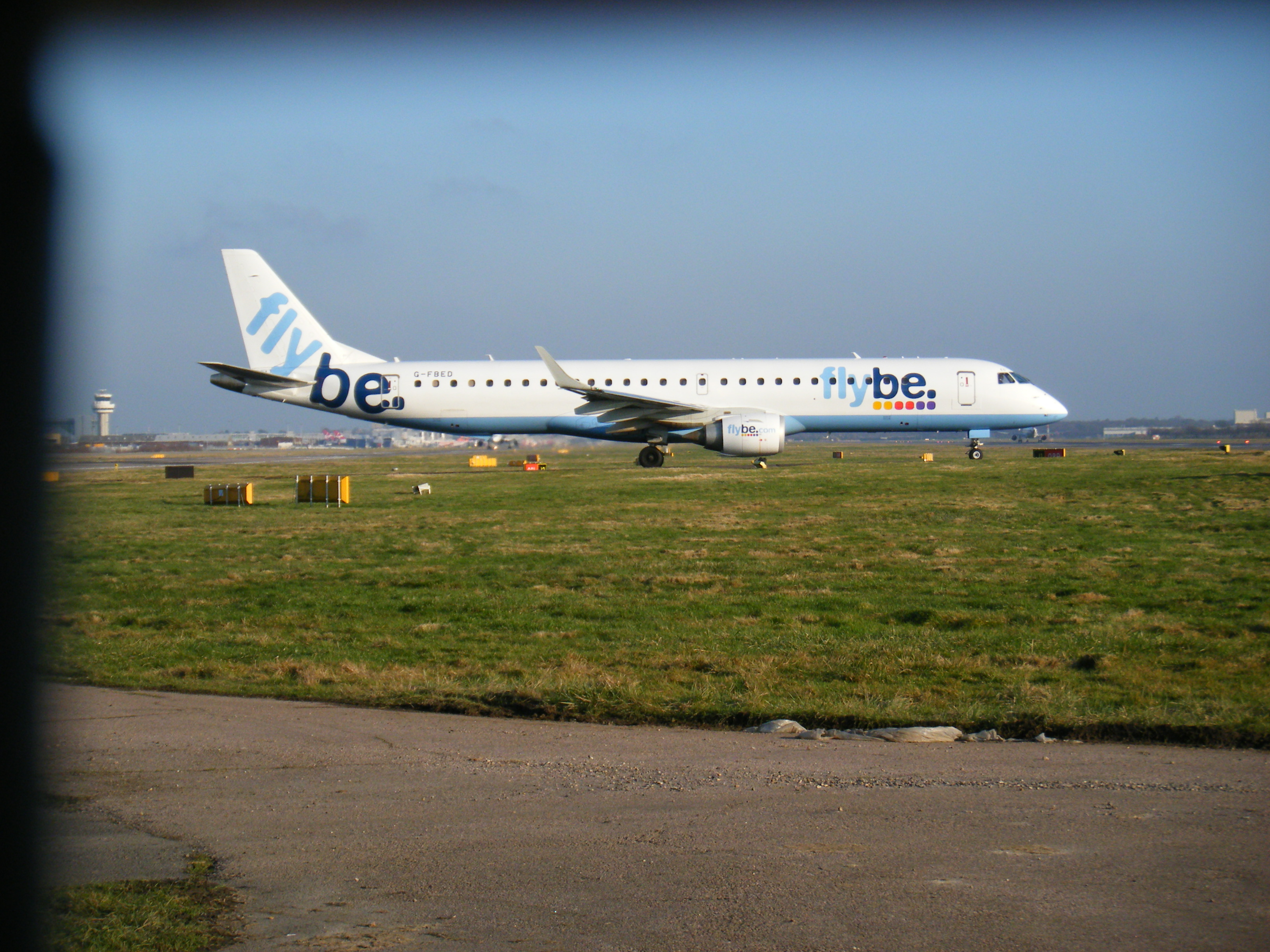 G-FBED/GFBED FlyBe Embraer ERJ-195LR Photo by RJflyer - AVSpotters.com