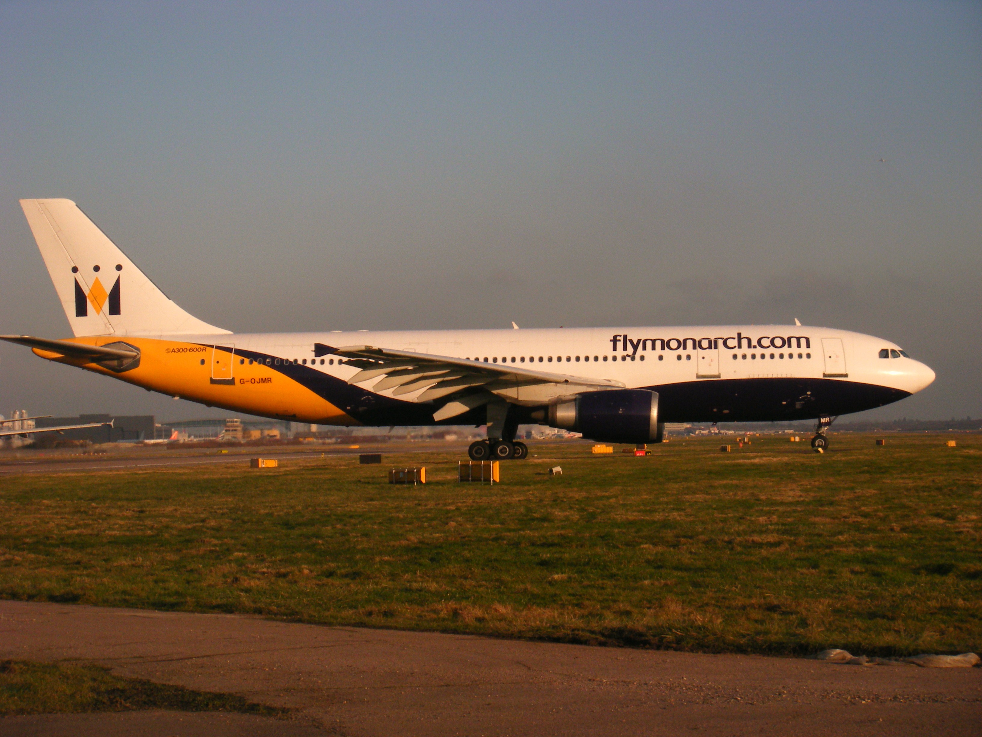 G-OJMR/GOJMR Monarch Airlines Airbus A300-605R Photo by RJflyer - AVSpotters.com