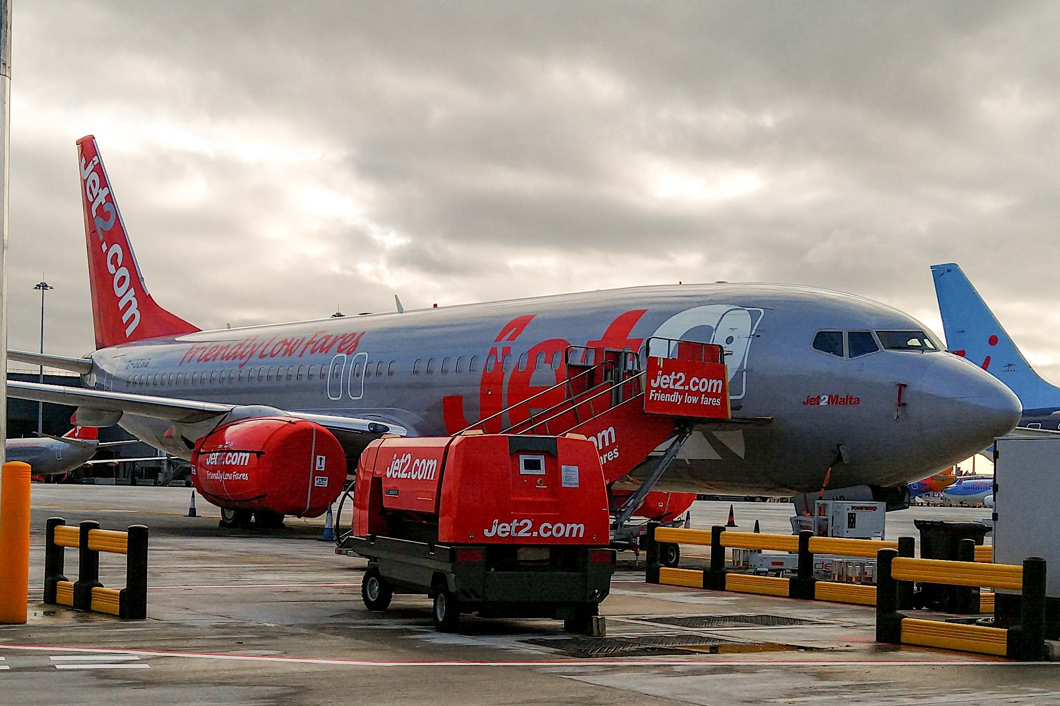 G-JZHB/GJZHB Jet2 Boeing 737-8K5(WL) Photo by AV8 Photos - AVSpotters.com