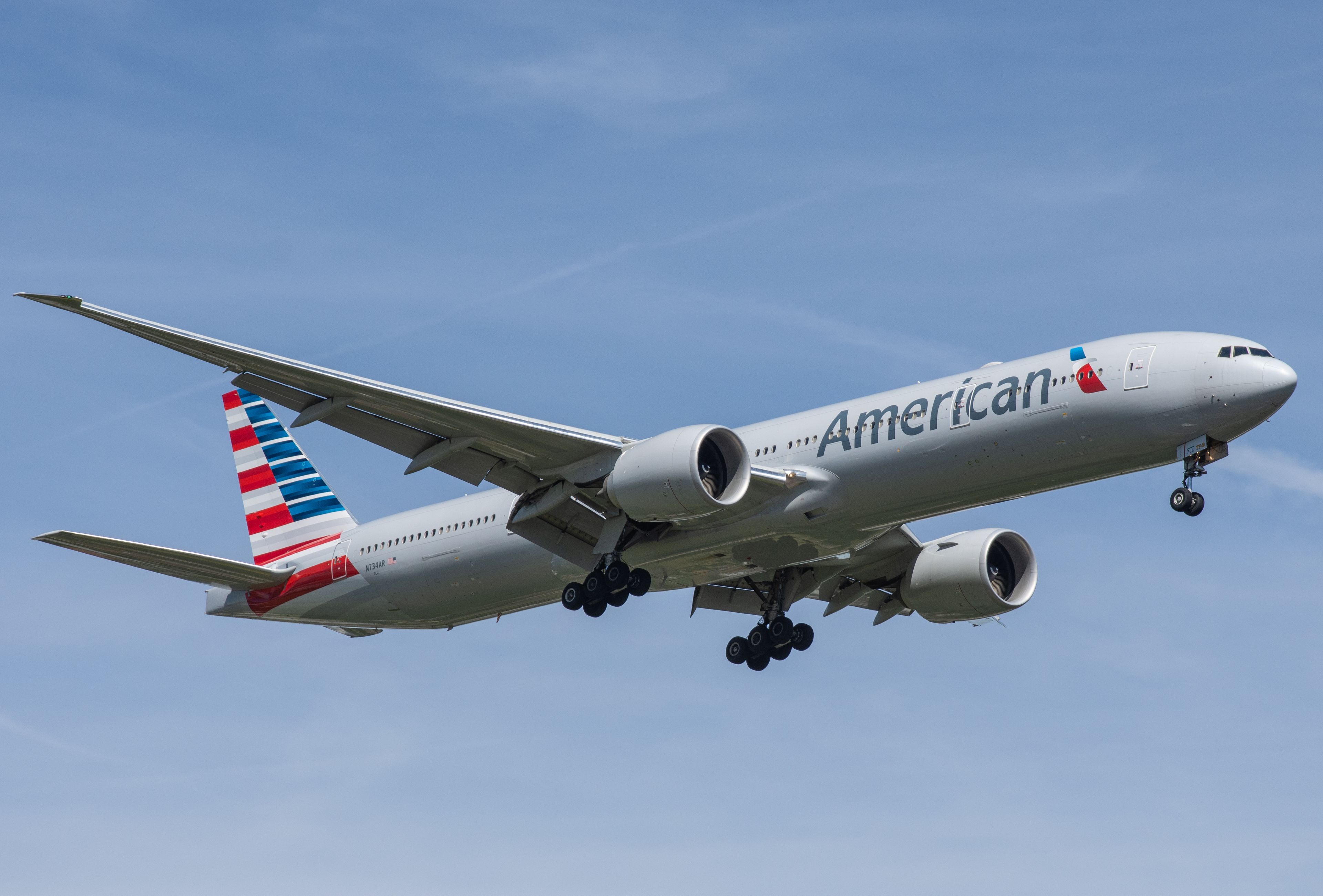 N734AR/N734AR American Airlines Boeing 777 Airframe Information - AVSpotters.com