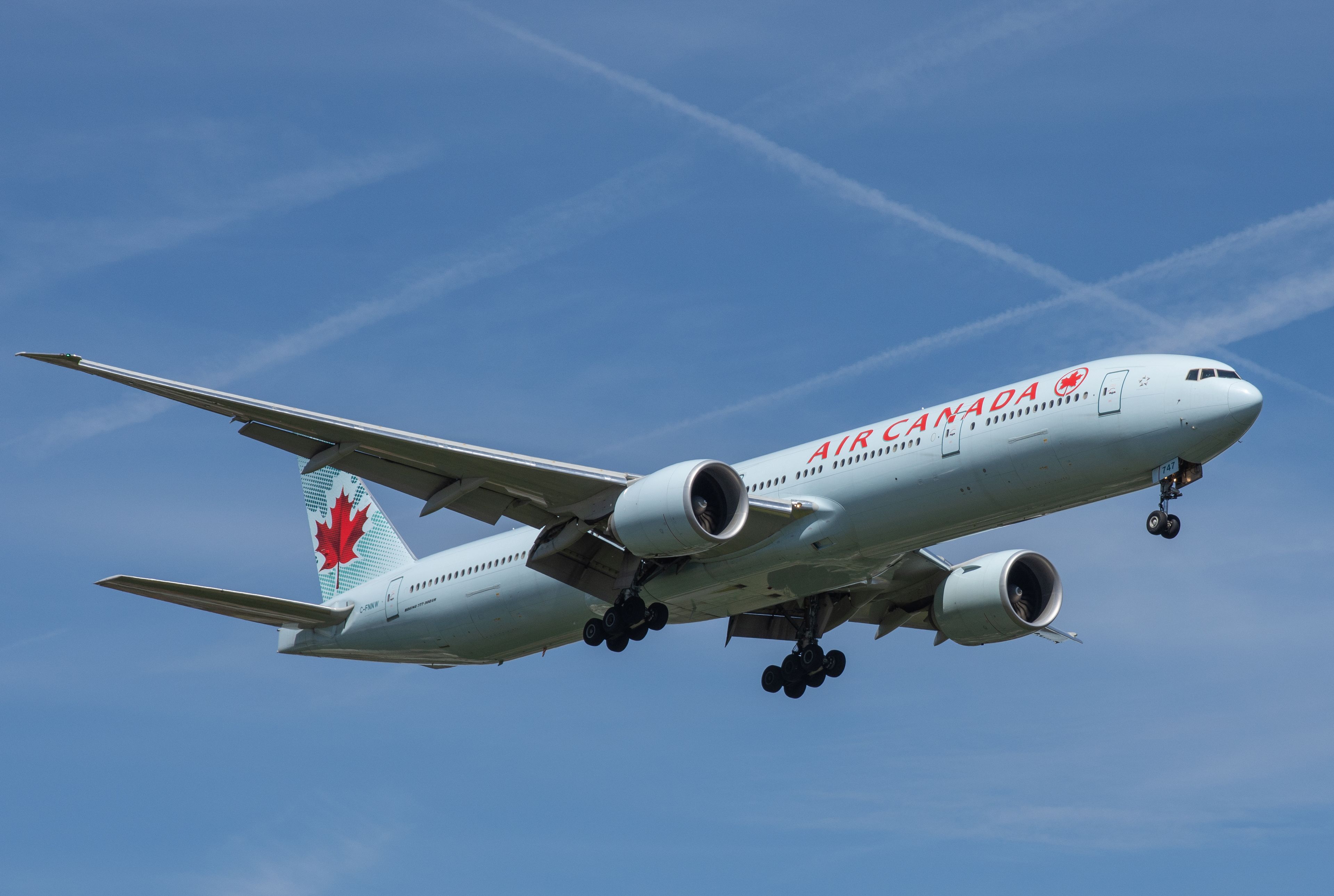 C-FNNW/CFNNW Air Canada Boeing 777-333ER Photo by Ayronautica - AVSpotters.com