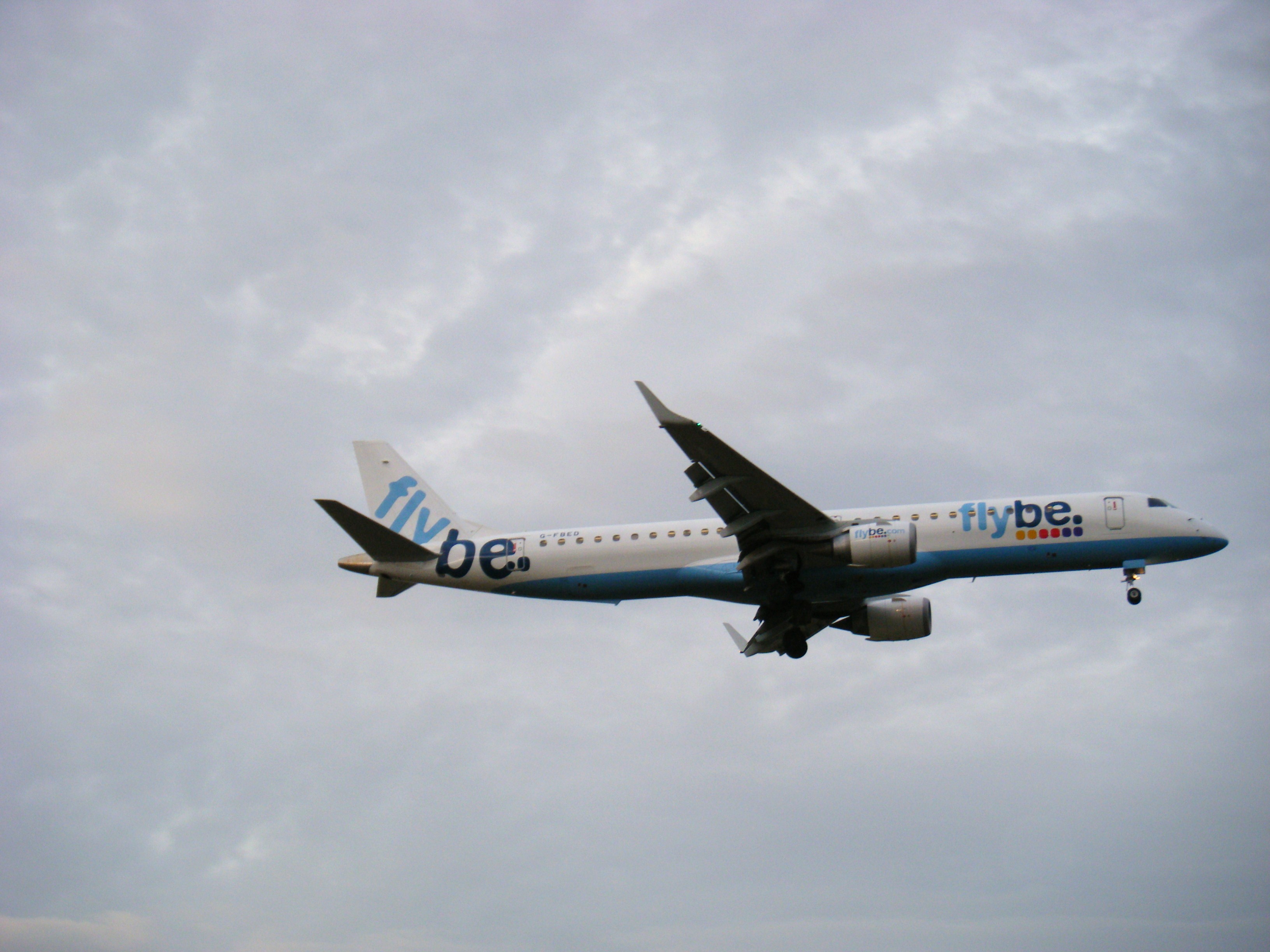 G-FBED/GFBED FlyBe Embraer ERJ-195LR Photo by RJflyer - AVSpotters.com