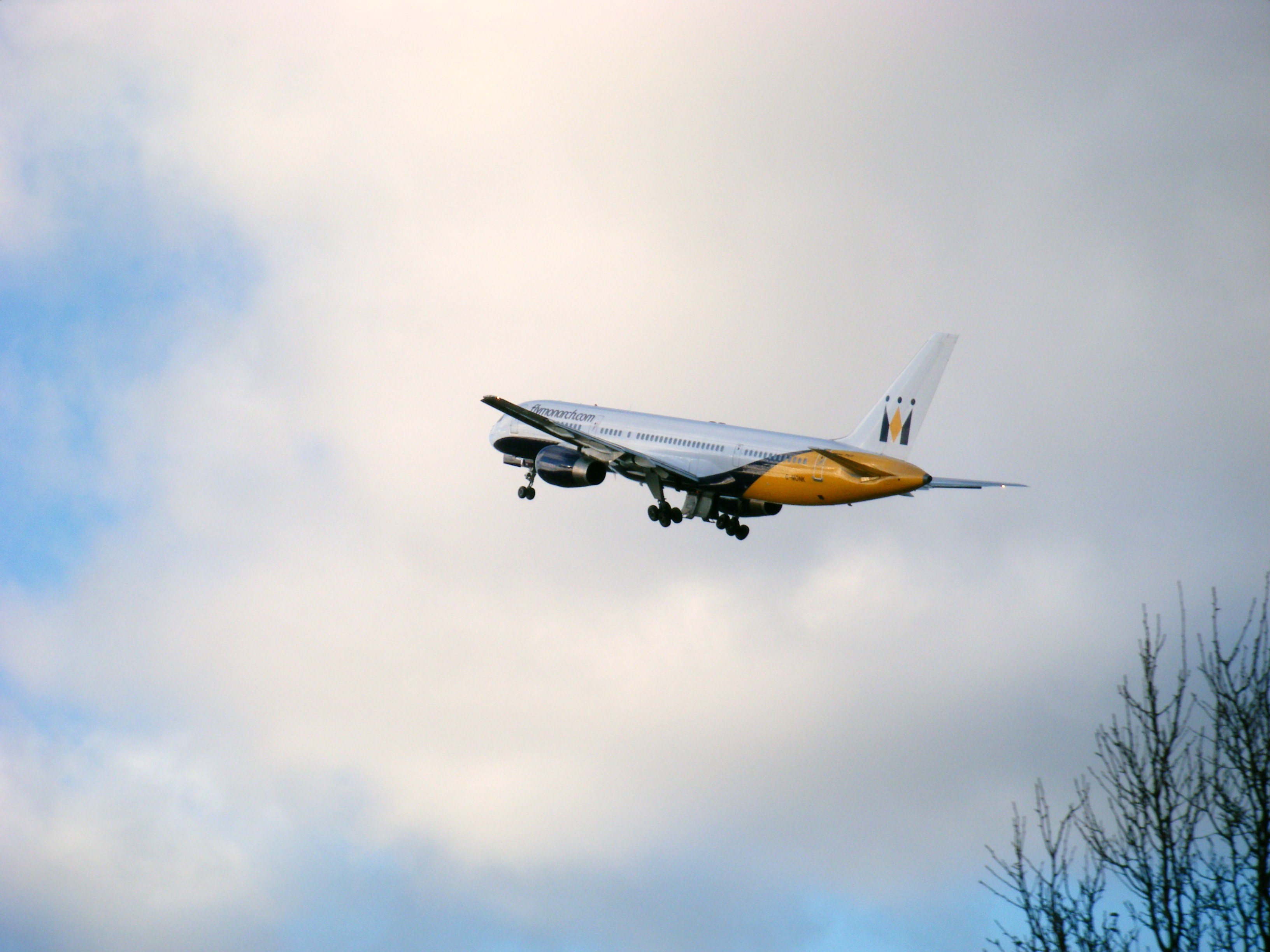 G-MONK/GMONK Monarch Airlines Boeing 757-2T7 Photo by RJflyer - AVSpotters.com