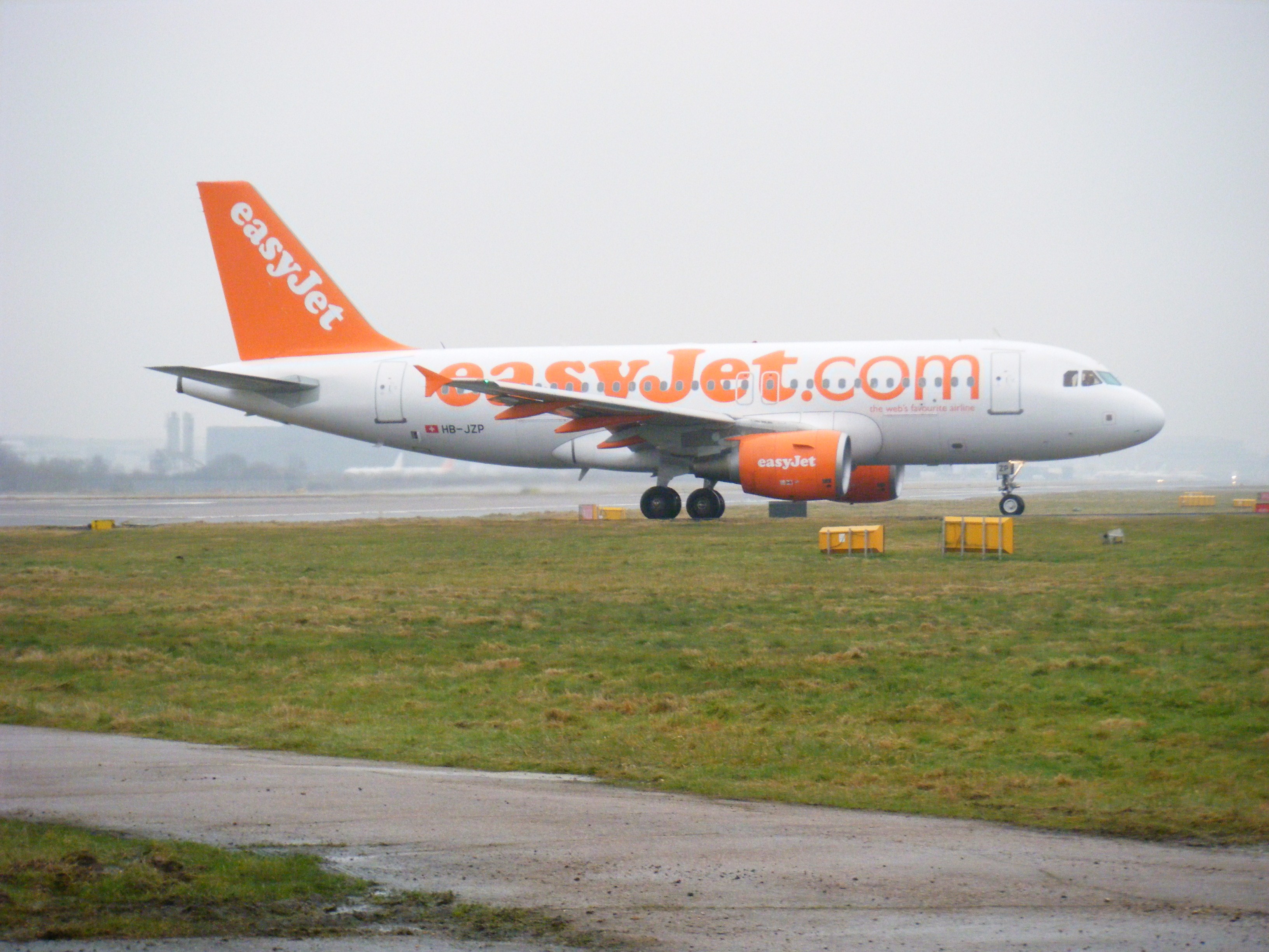 HB-JZP/HBJZP easyJet Switzerland Airbus A319-111 Photo by RJflyer - AVSpotters.com