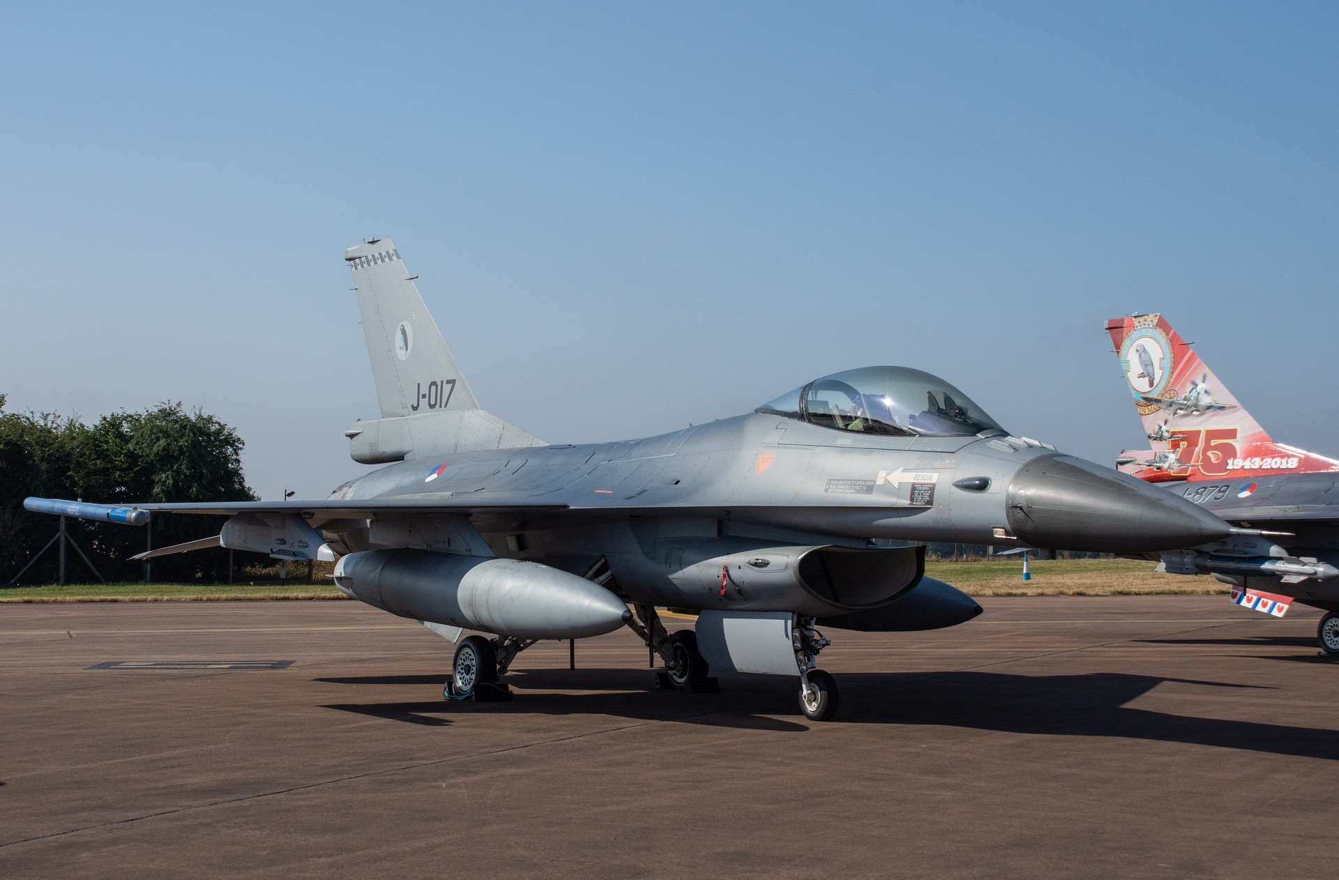 J-017/J017 RNlAF - Royal Netherlands Air Force General Dynamics F-16 Fighting Falcon Airframe Information - AVSpotters.com