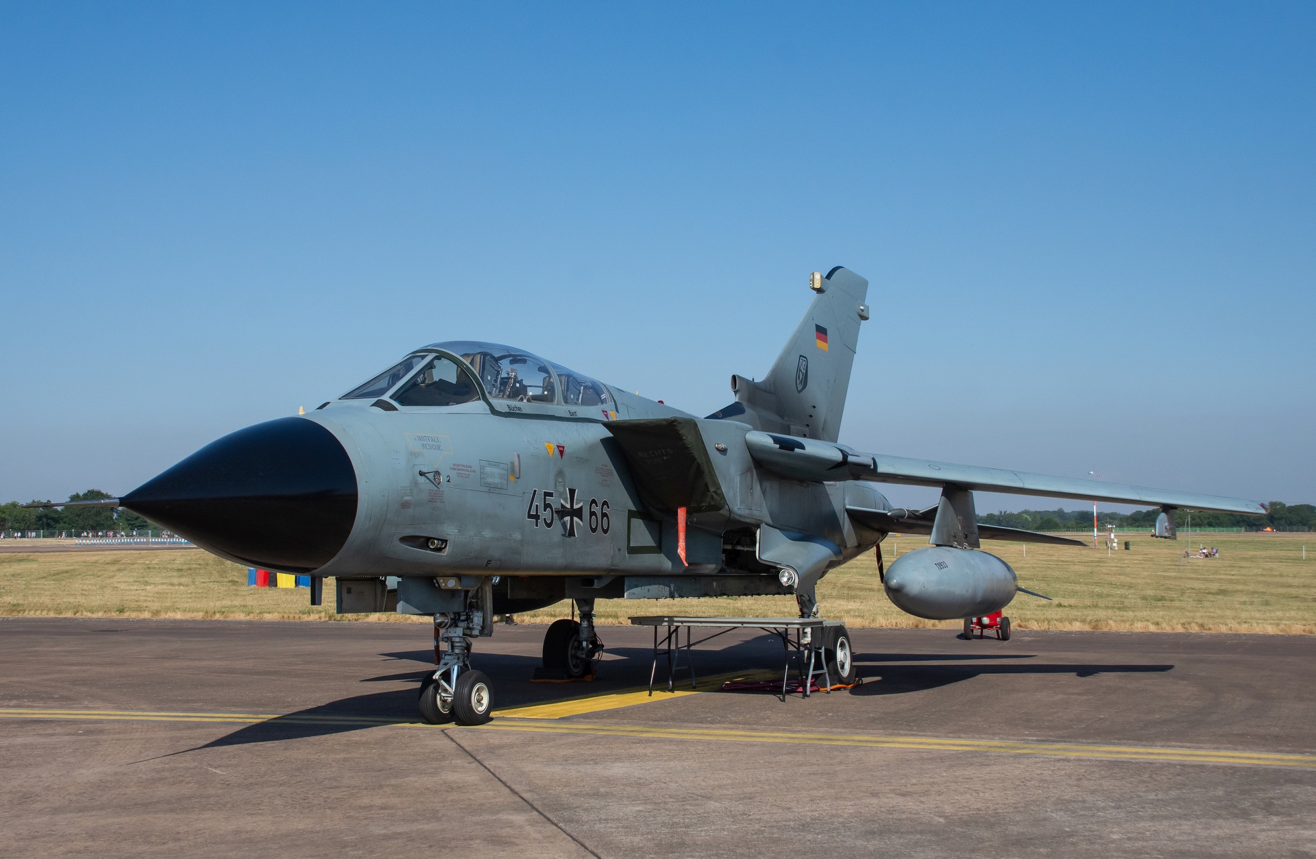45+66/45+66 German Air Force Panavia Tornado Airframe Information - AVSpotters.com