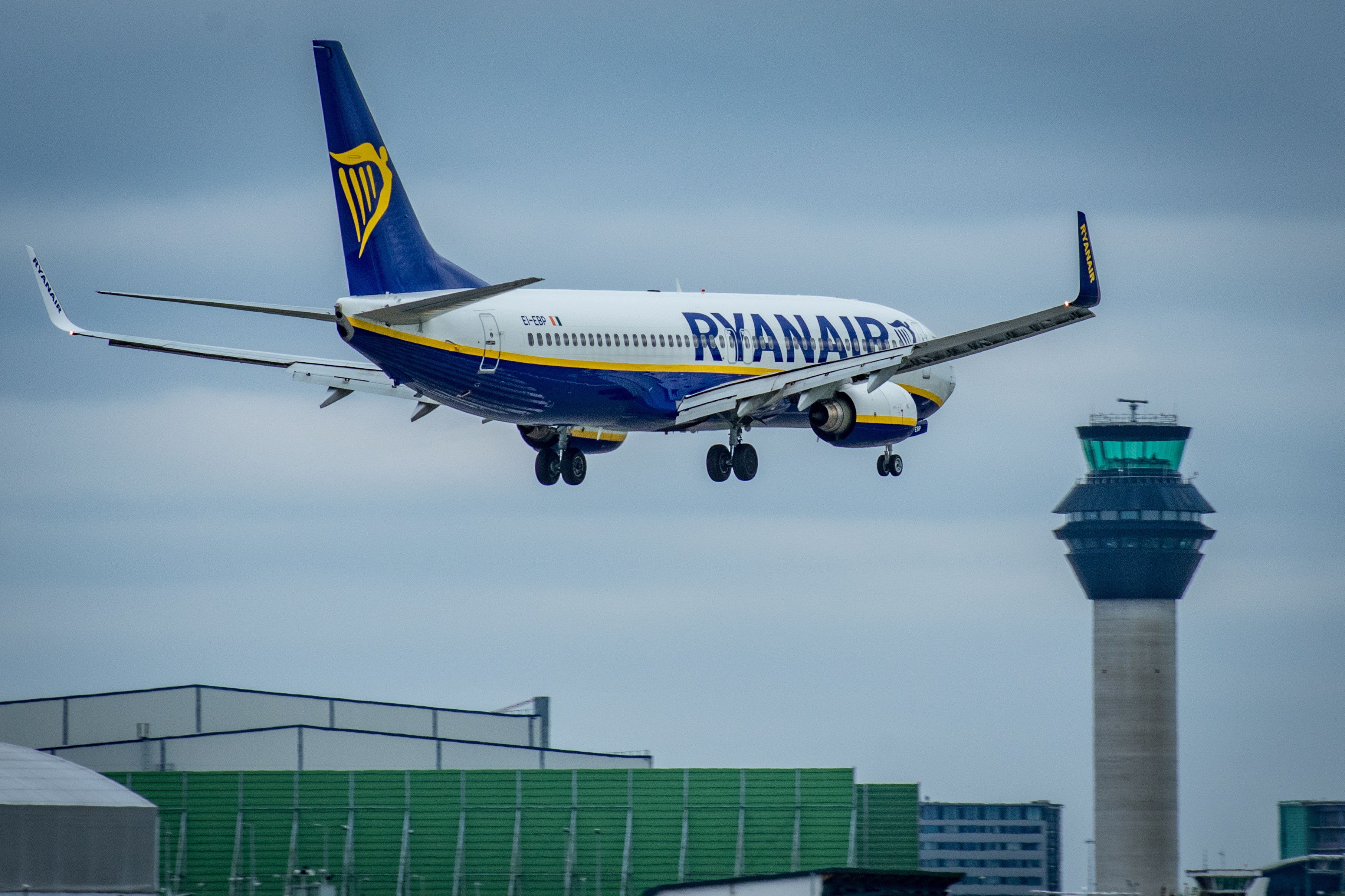 EI-EBP/EIEBP Ryanair Boeing 737-8AS(WL) Photo by AV8 Photos - AVSpotters.com