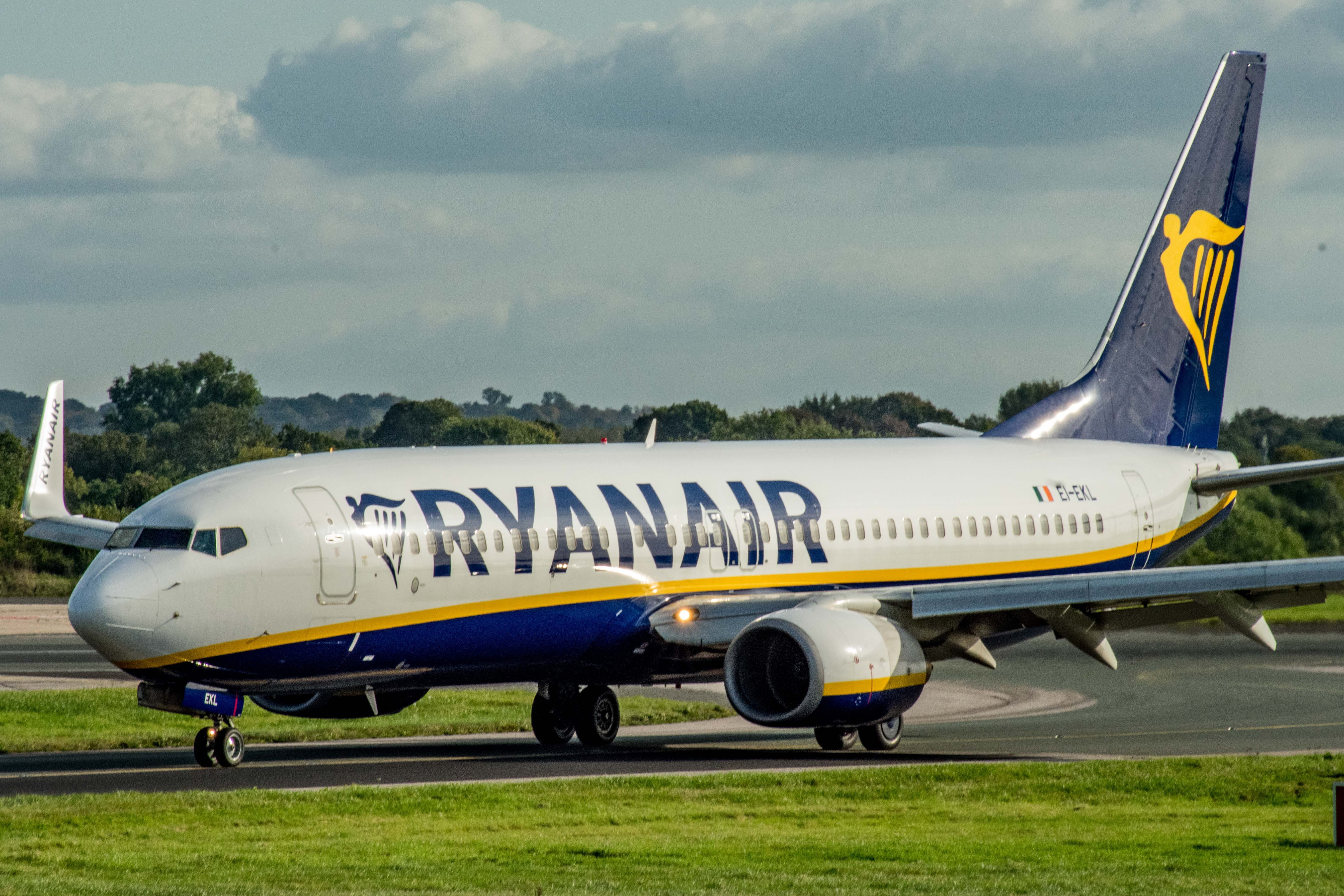 EI-EKL/EIEKL Ryanair Boeing 737-8AS(WL) Photo by AV8 Photos - AVSpotters.com