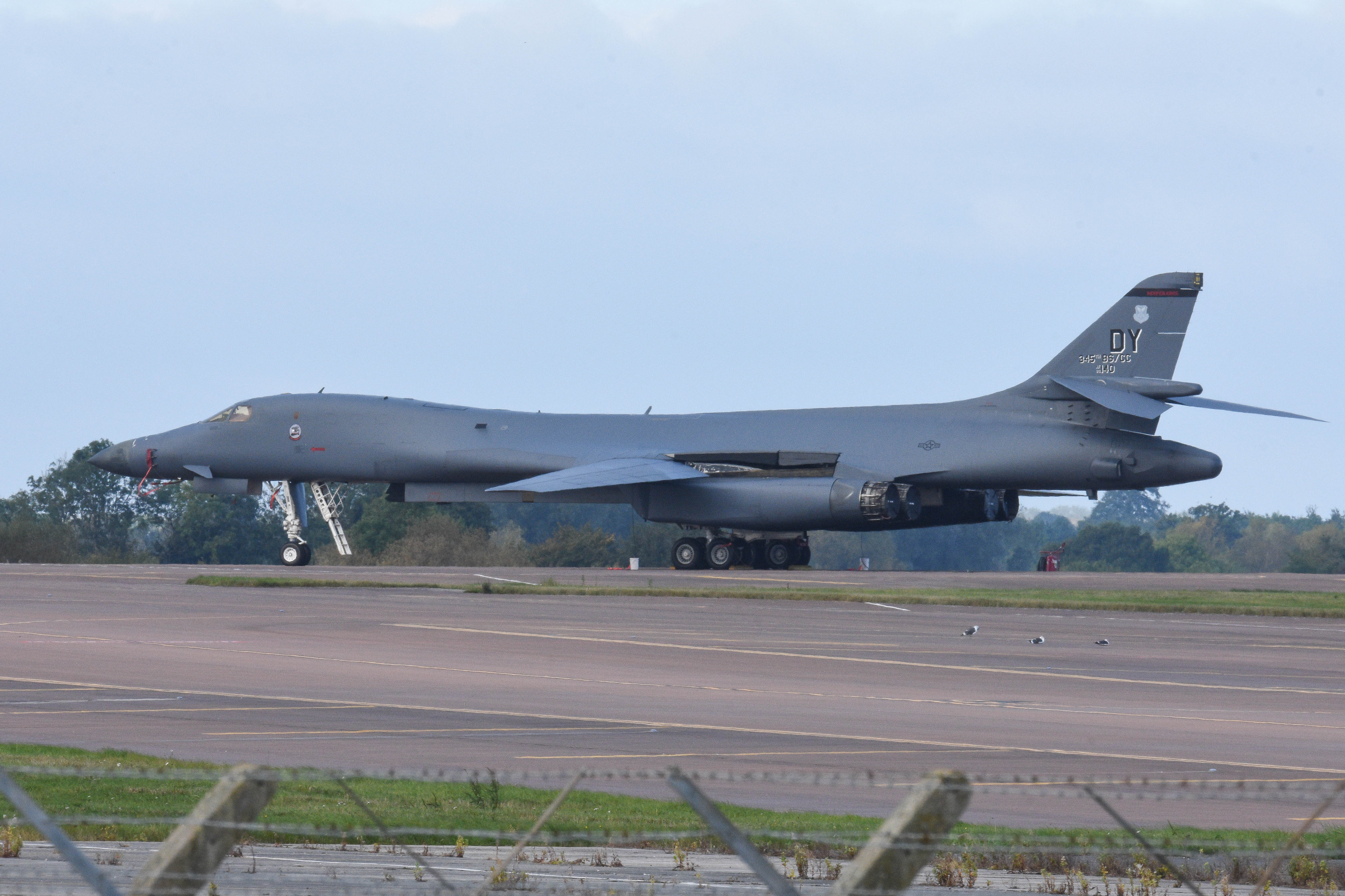 86-0140/860140 USAF - United States Air Force Rockwell B-1B Lancer Photo by colinw - AVSpotters.com