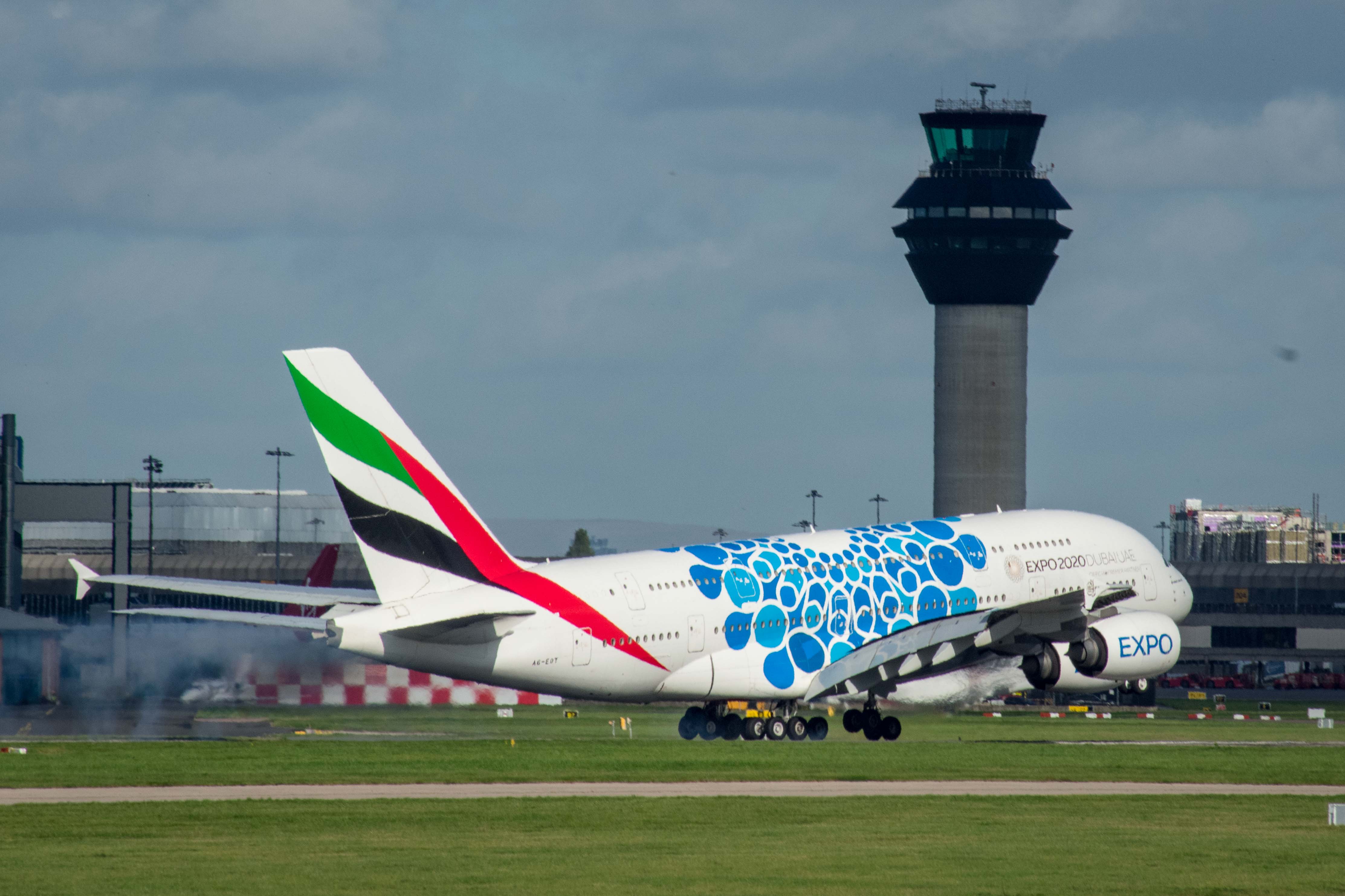 A6-EOT/A6EOT Emirates Airlines Airbus A380-861 Photo by AV8 Photos - AVSpotters.com