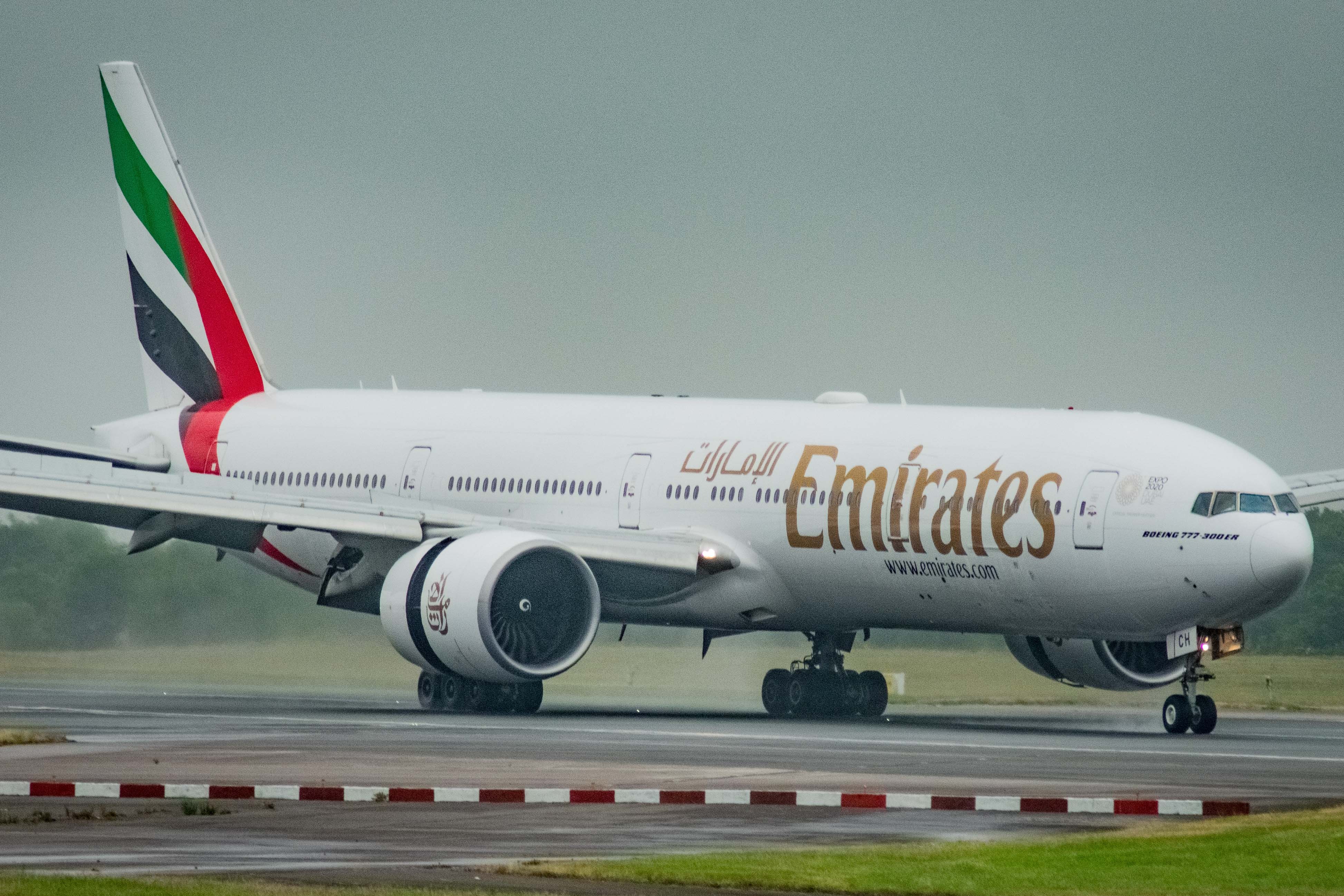 A6-ECH/A6ECH Emirates Airlines Boeing 777 Airframe Information - AVSpotters.com