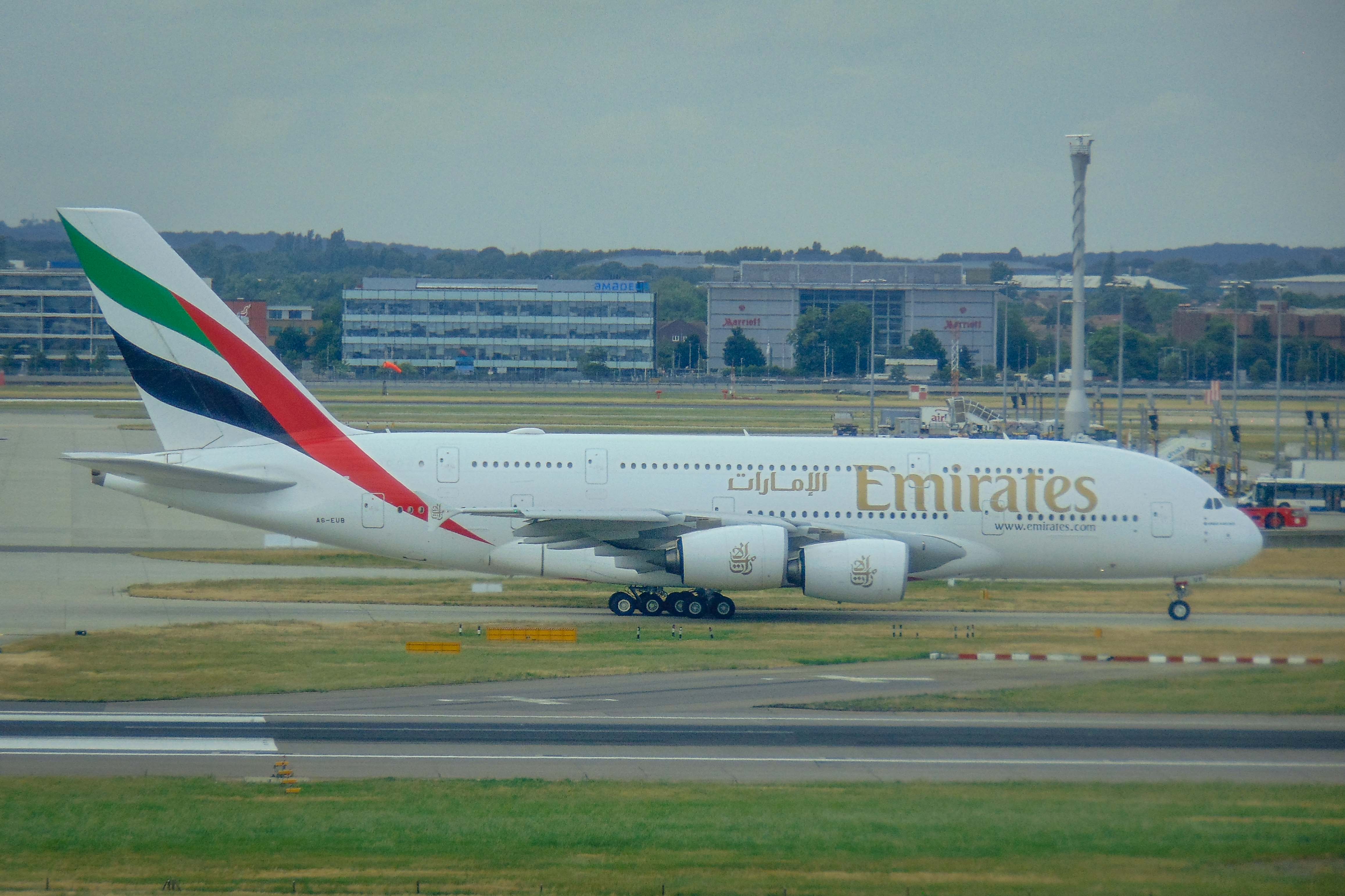 A6-EUB/A6EUB Emirates Airlines Airbus A380-861 Photo by AV8 Photos - AVSpotters.com