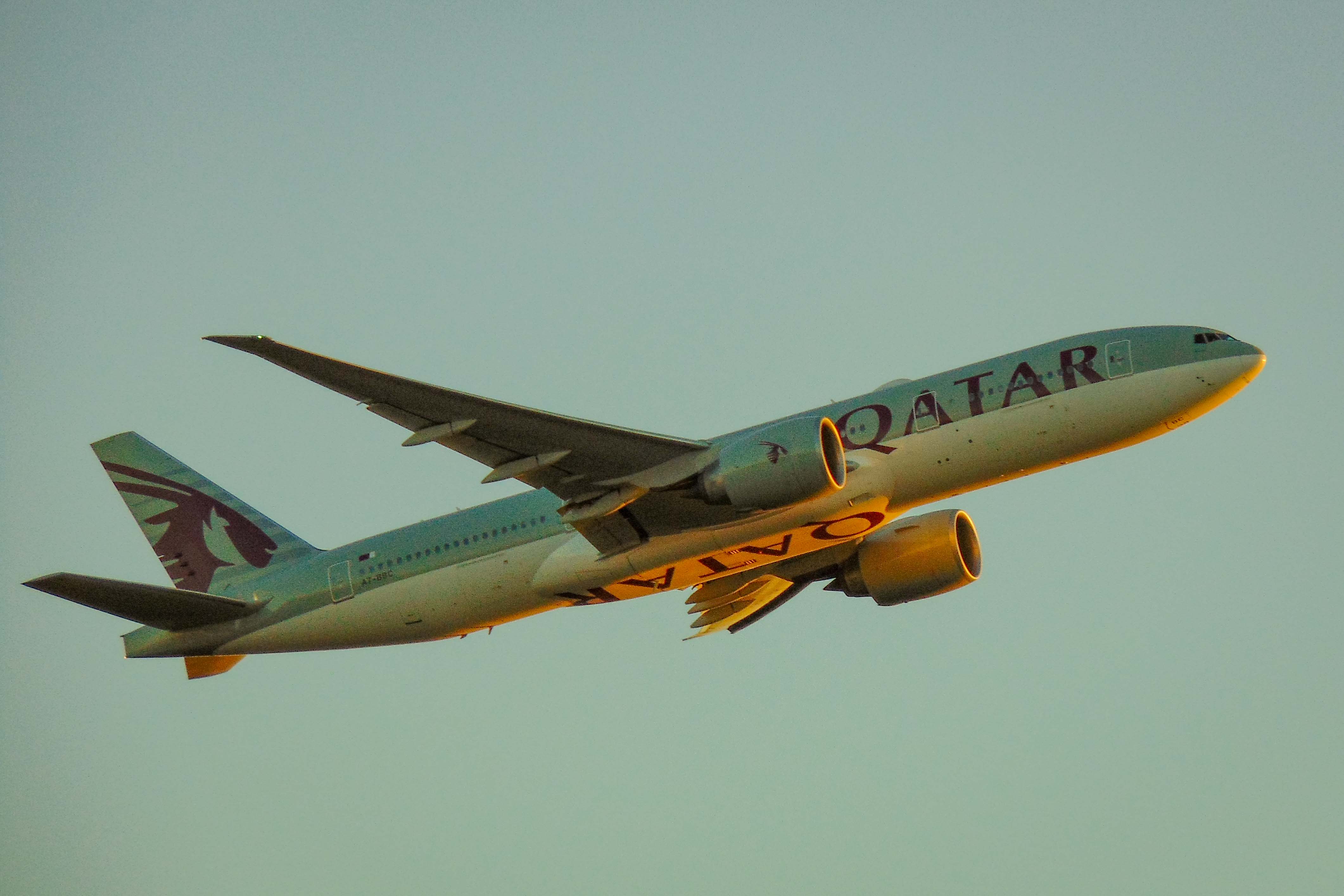 A7-BBC/A7BBC Qatar Airways Boeing 777-2DZLR Photo by AV8 Photos - AVSpotters.com