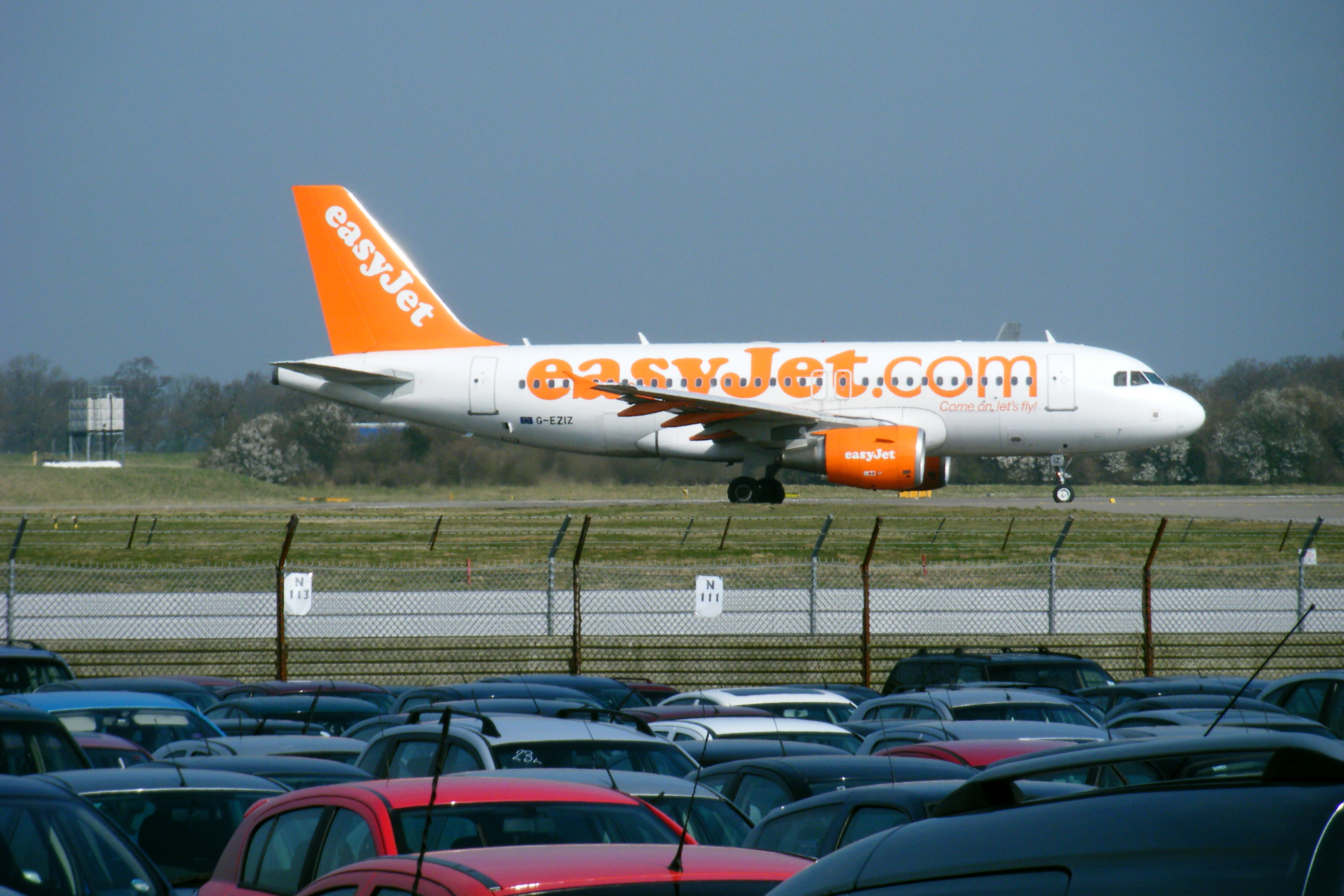 G-EZIZ/GEZIZ easyJet Airbus A319-111 Photo by RJflyer - AVSpotters.com