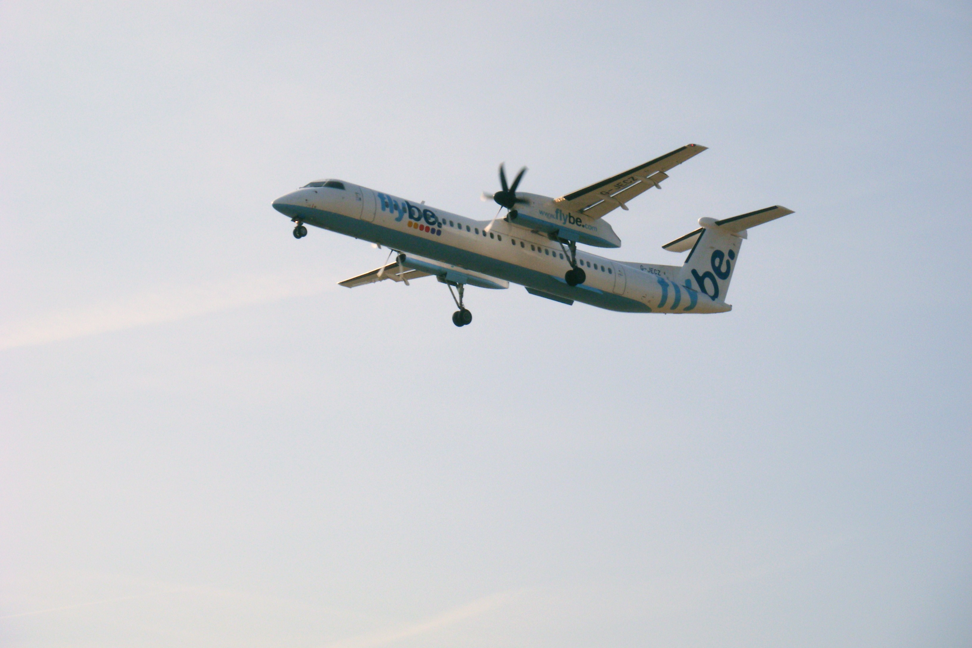 G-JECZ/GJECZ FlyBe Bombardier DHC-8-402 Photo by RJflyer - AVSpotters.com