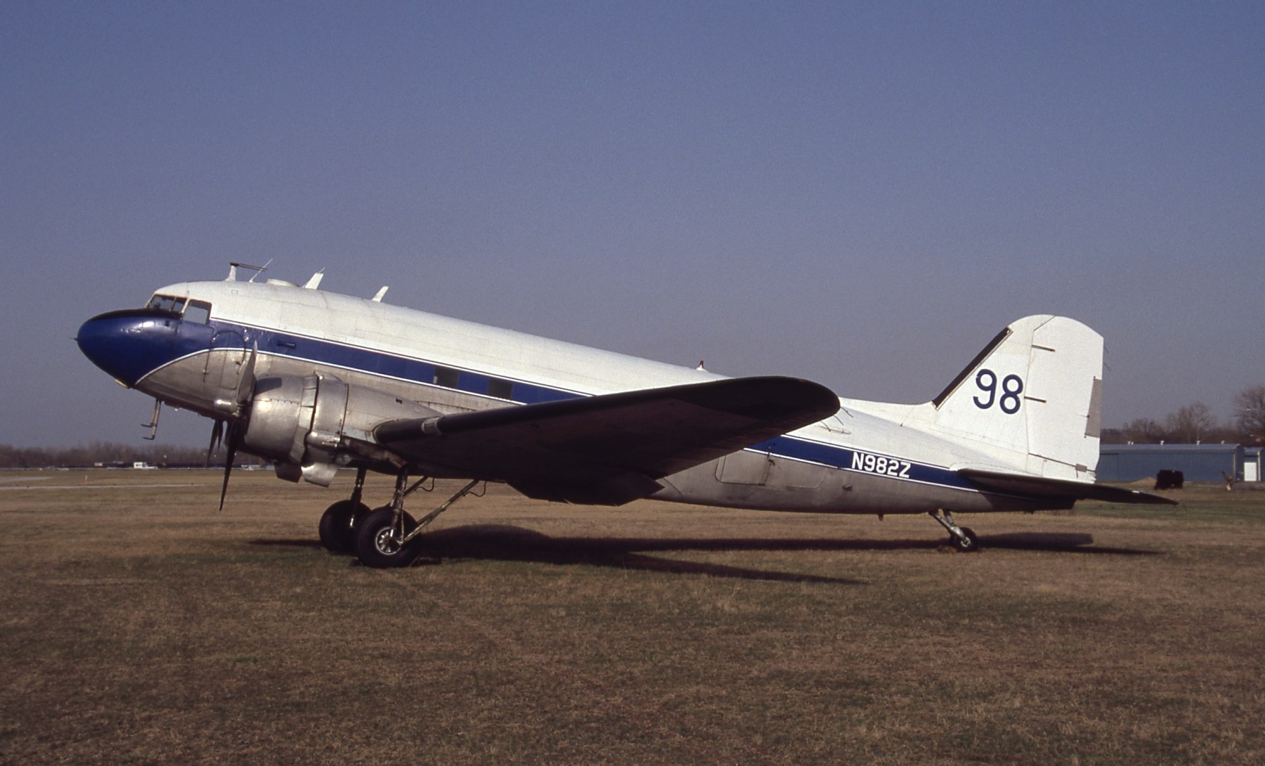 N982Z/N982Z Hogan Air Douglas DC-3 Airframe Information - AVSpotters.com