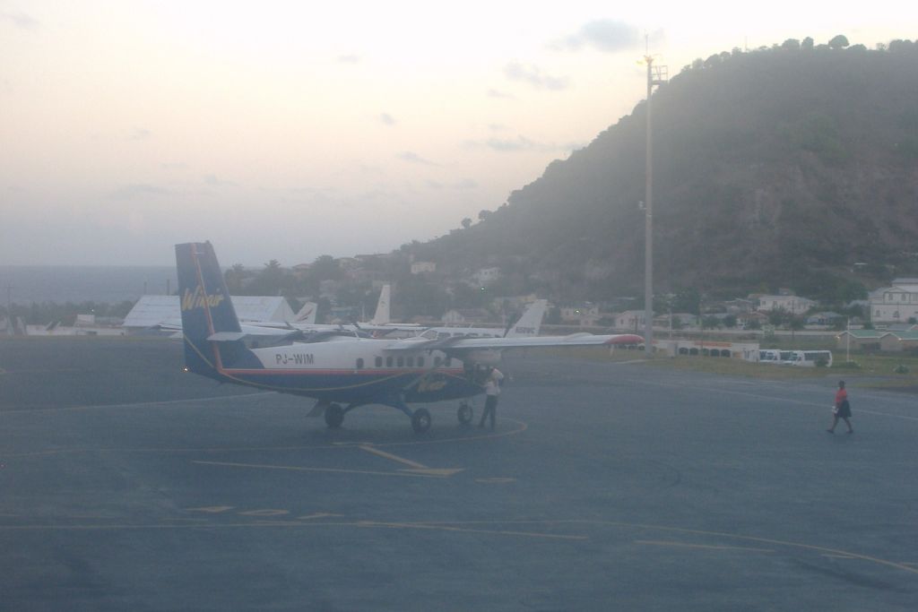 PJ-WIM/PJWIM Winair-Windward Islands Airways de Havilland DHC-6-300 Twin Otter Photo by RJflyer - AVSpotters.com