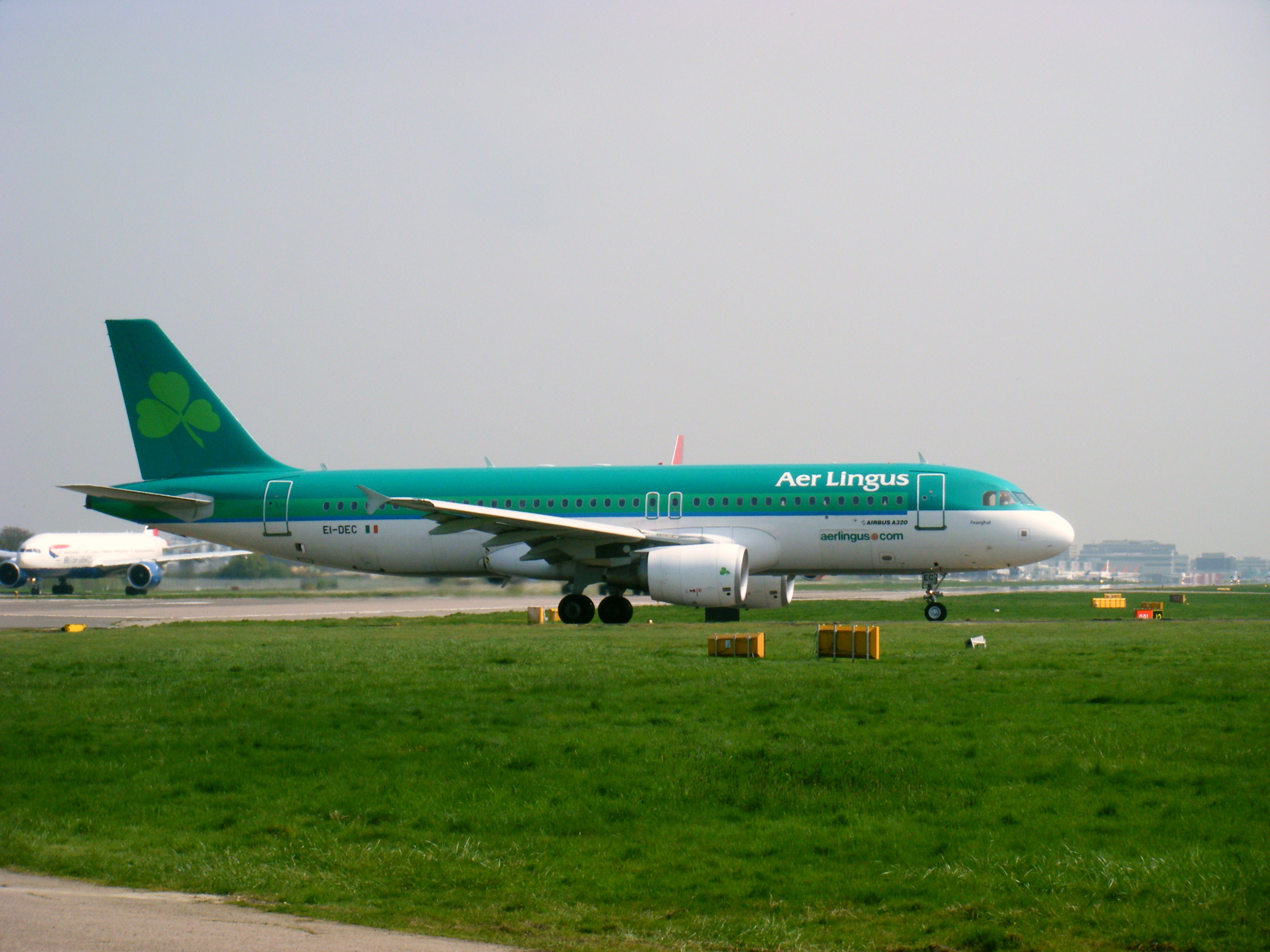 EI-DEC/EIDEC Aer Lingus Airbus A320-214 Photo by RJflyer - AVSpotters.com