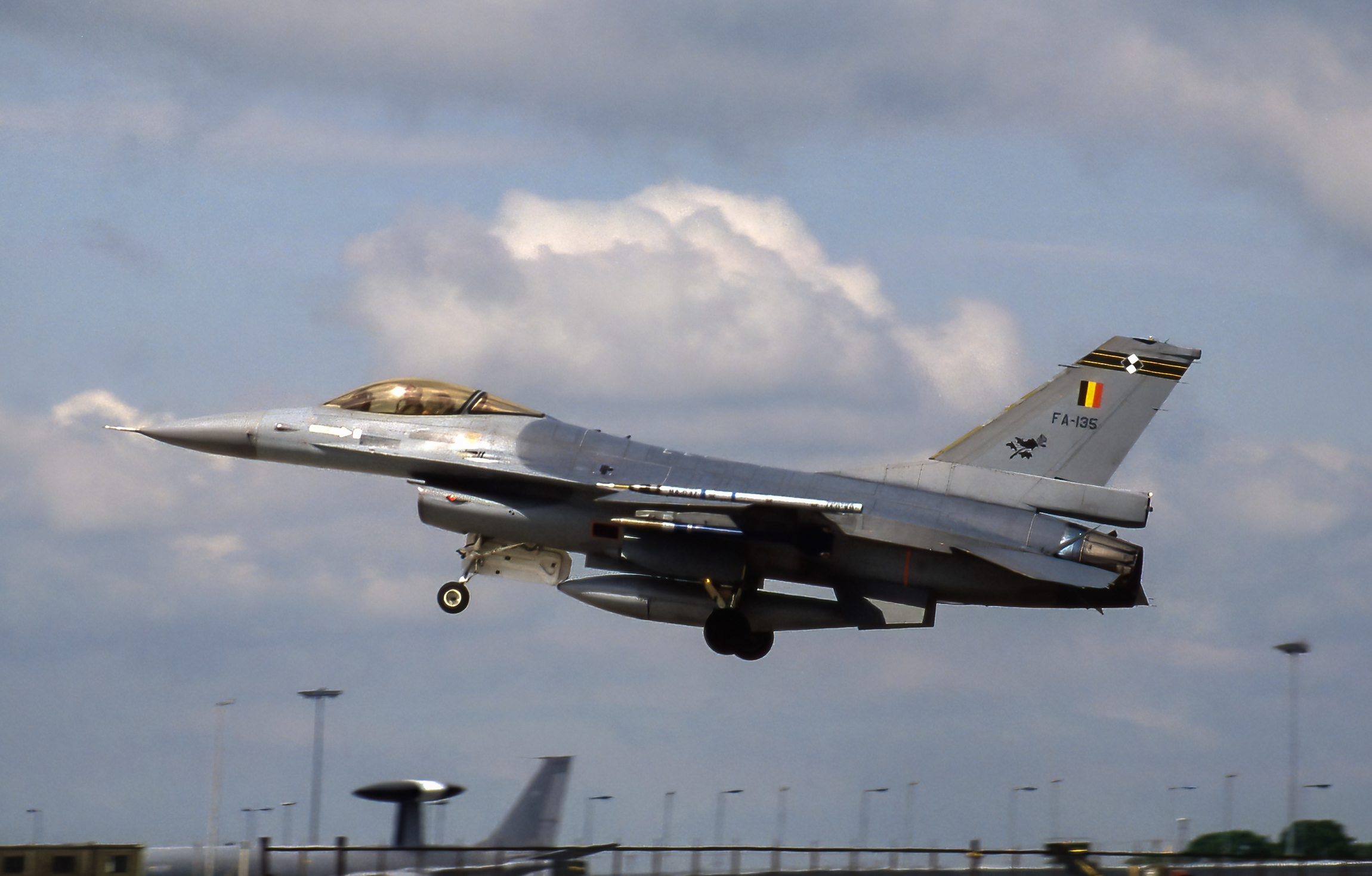 FA135/FA135 Belgian Air Component General Dynamics F-16 Fighting Falcon Airframe Information - AVSpotters.com