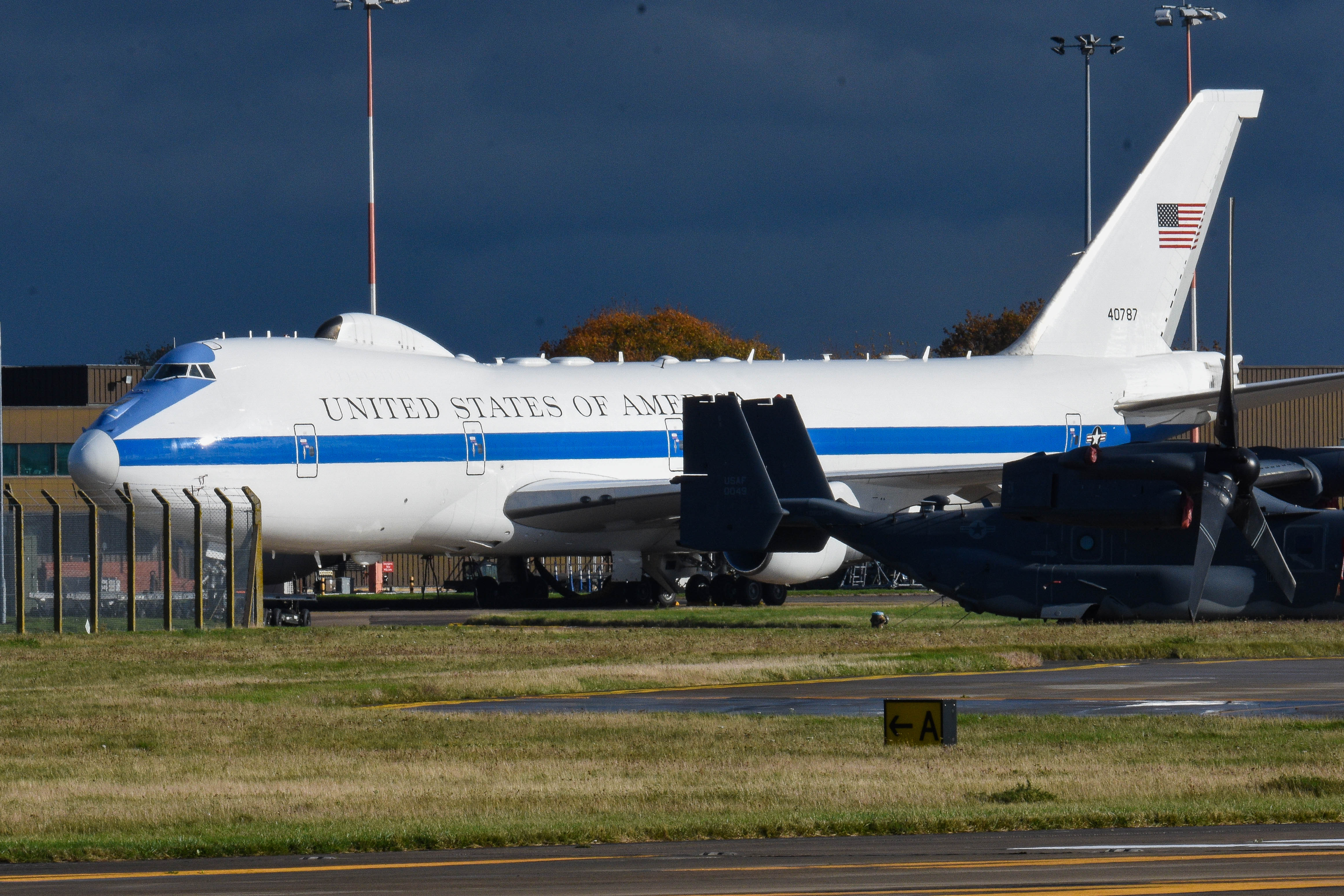 74-0787/740787 USAF - United States Air Force Boeing 747-E-4A Photo by colinw - AVSpotters.com