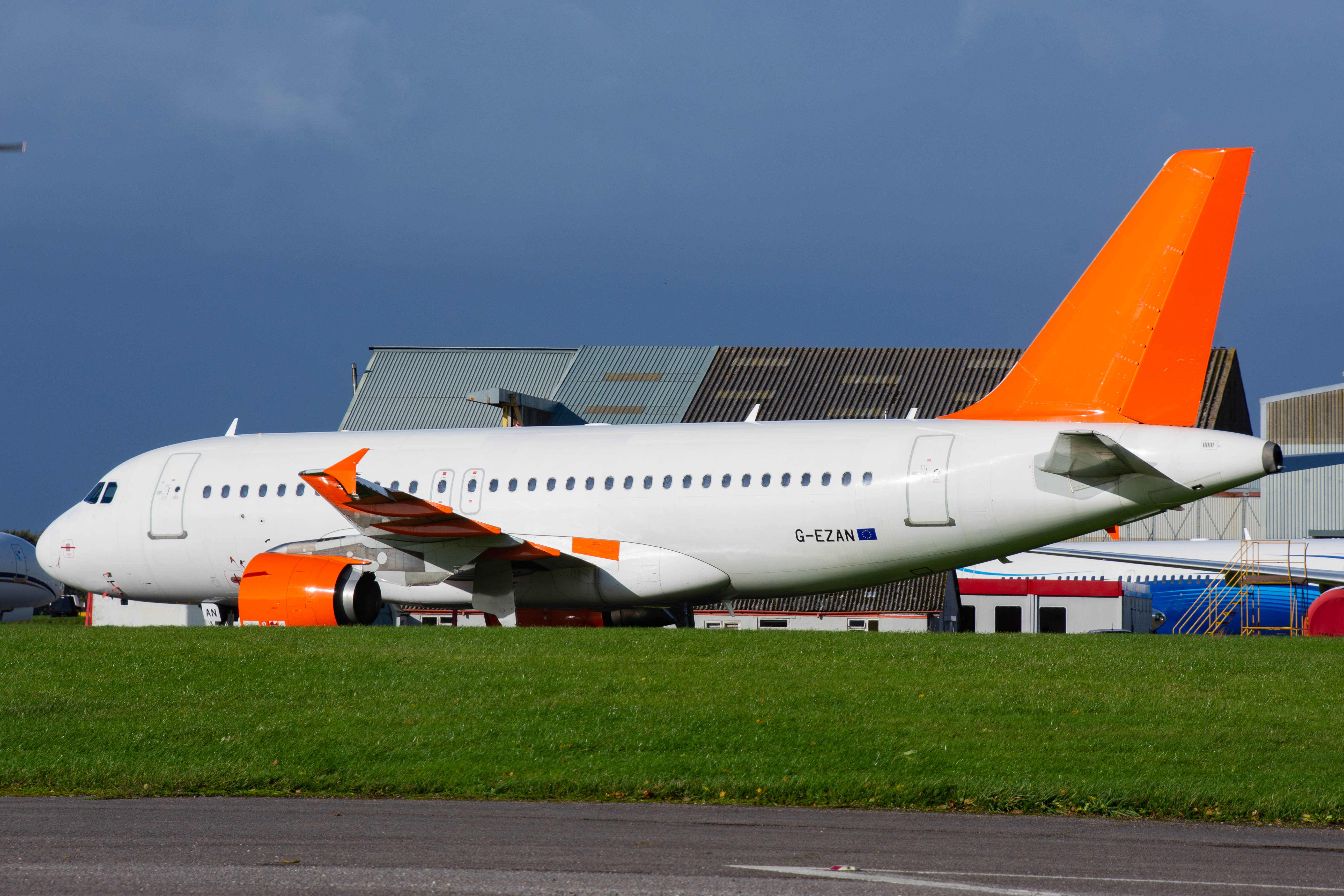 G-EZAN/GEZAN easyJet Airbus A319-111 Photo by colinw - AVSpotters.com