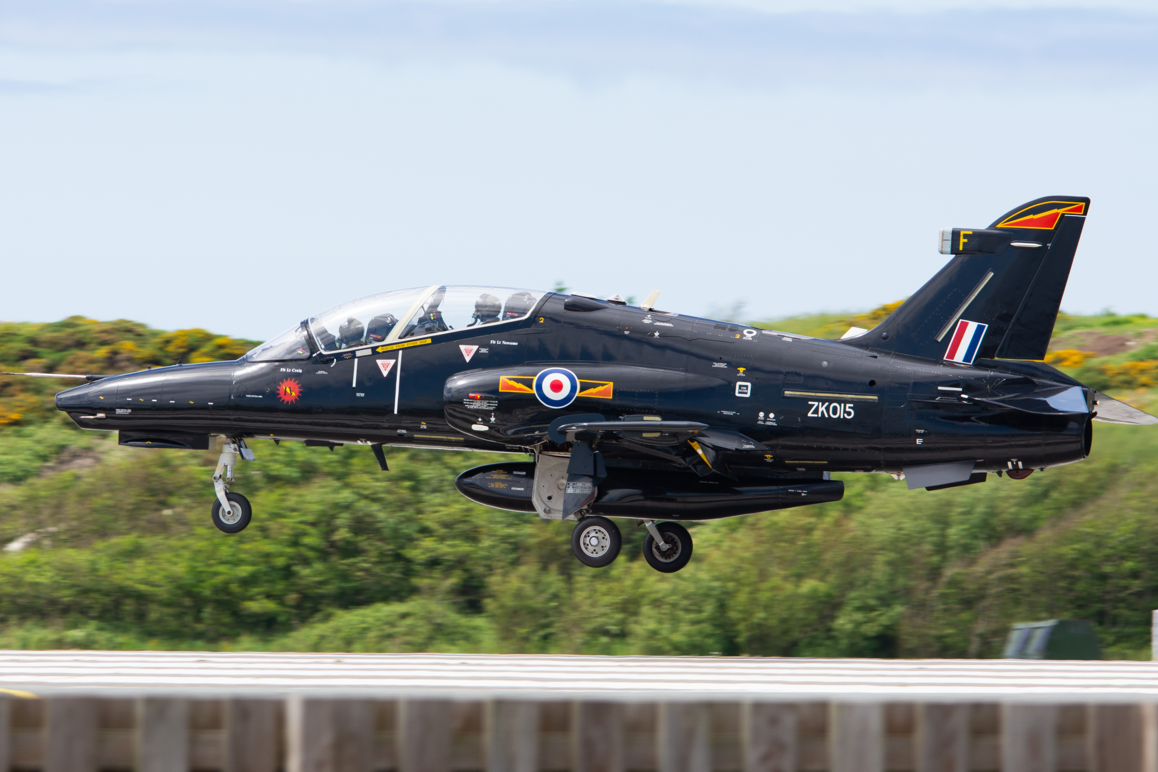 ZK015/ZK015 RAF - Royal Air Force BAe Systems Hawk T.2 Photo by colinw - AVSpotters.com