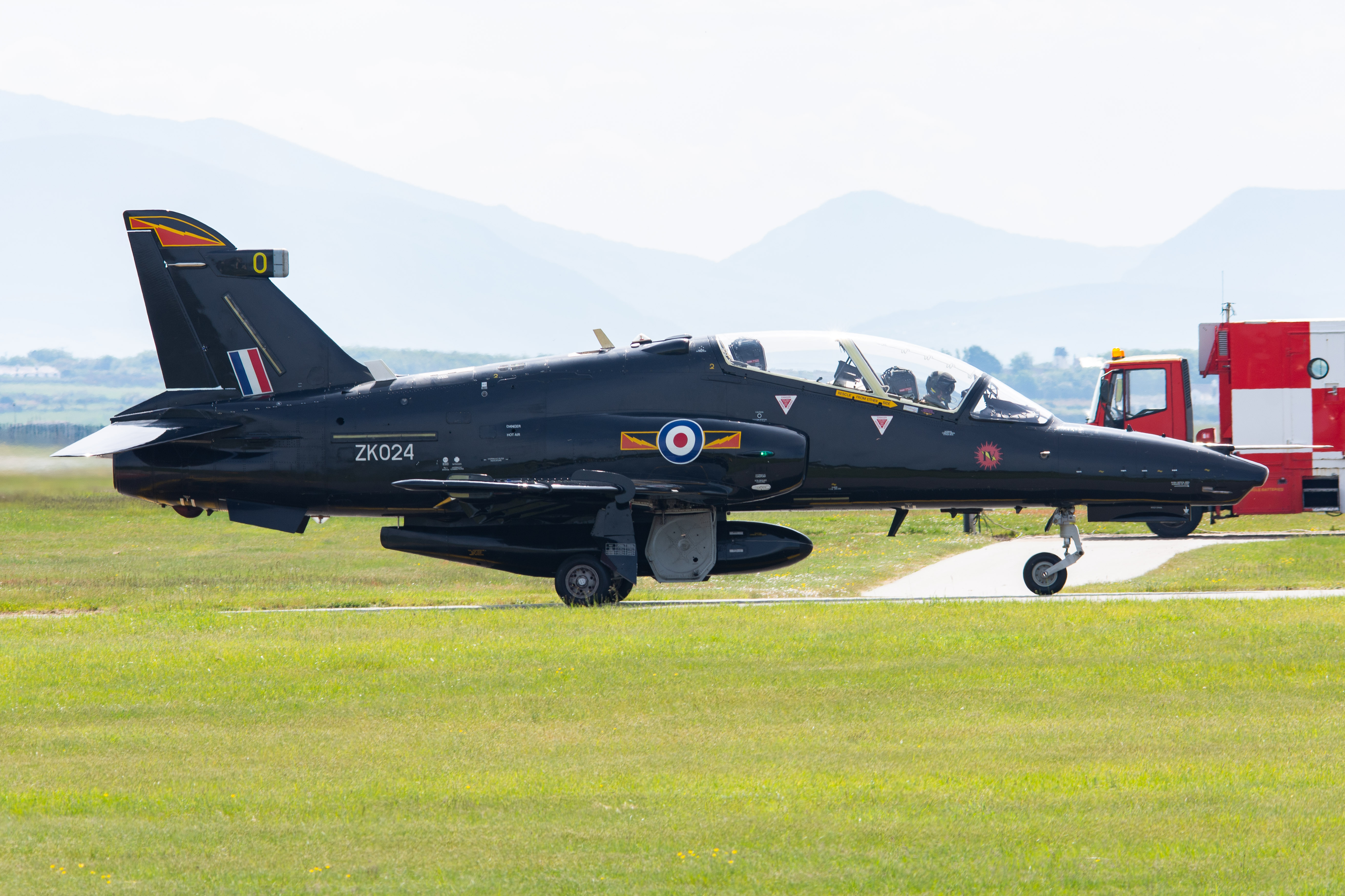 ZK024/ZK024 RAF - Royal Air Force BAe Systems Hawk T.2 Photo by colinw - AVSpotters.com