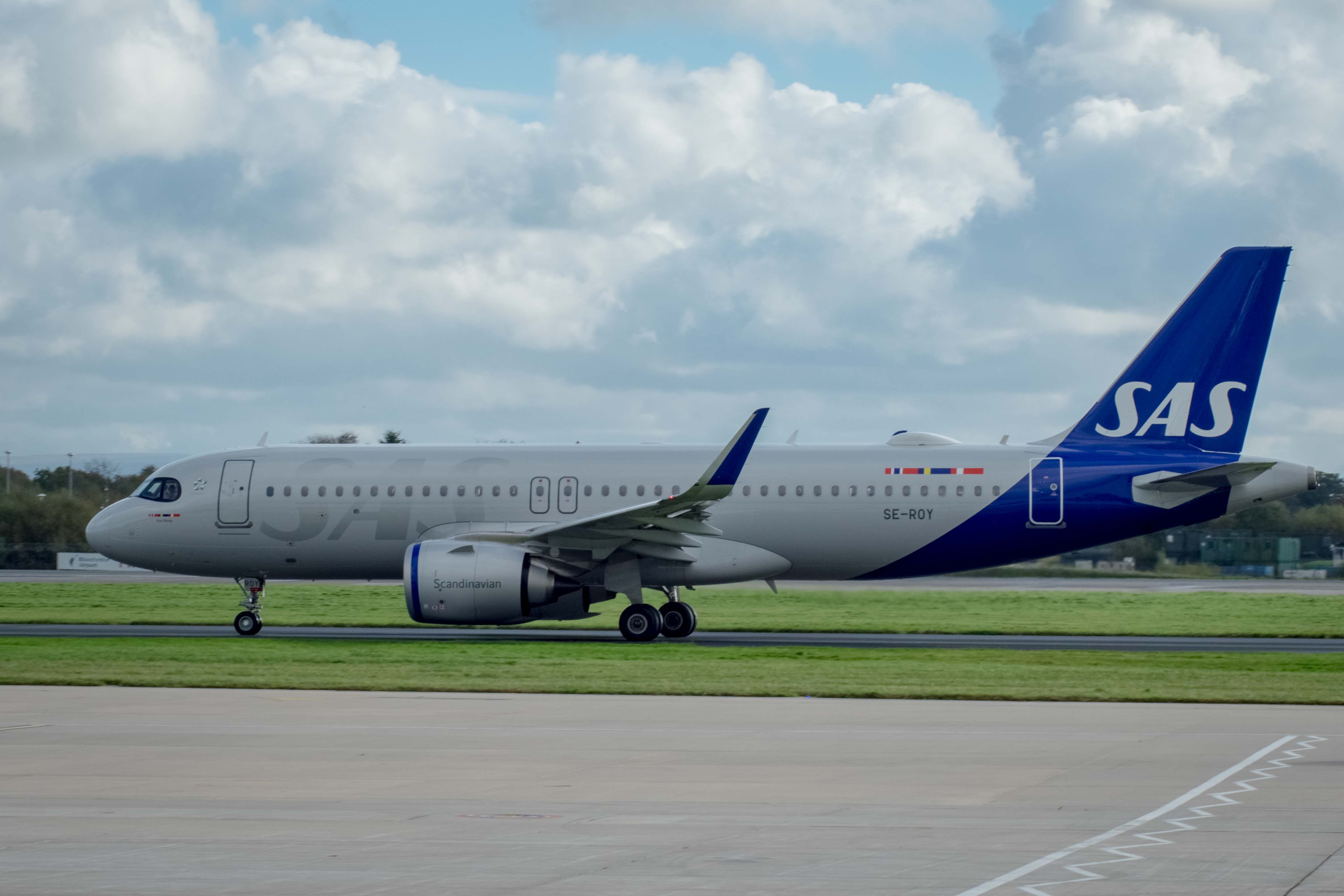 SE-ROY/SEROY SAS Scandinavian Airlines Airbus A320neo Airframe Information - AVSpotters.com