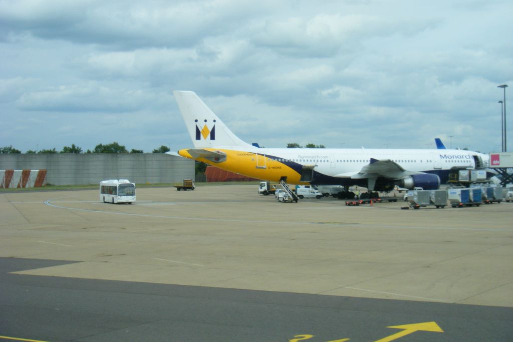 G-MONS/GMONS Monarch Airlines Airbus A300-605R Photo by RJflyer - AVSpotters.com