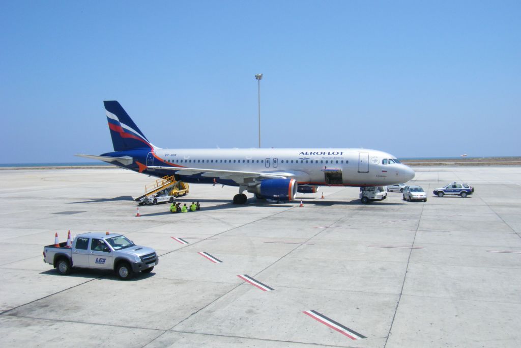 VP-BDK/VPBDK Aeroflot - Russian Airlines Airbus A320-214 Photo by RJflyer - AVSpotters.com