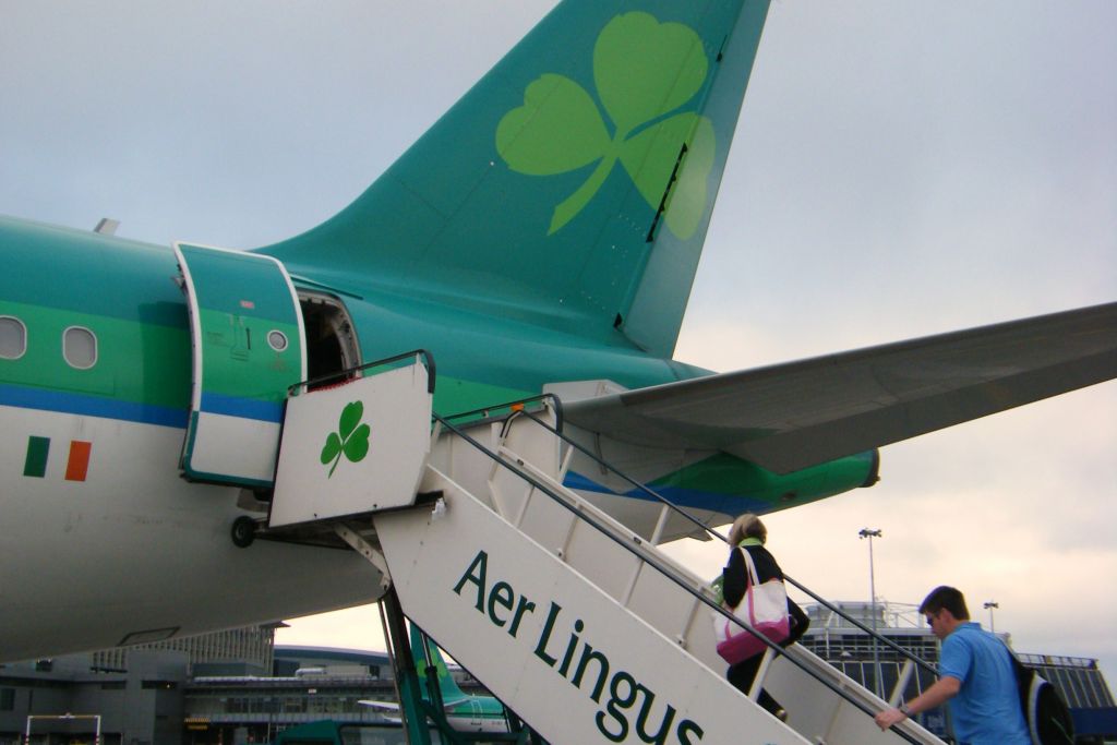 EI-DEN/EIDEN Aer Lingus Airbus A320-214 Photo by RJflyer - AVSpotters.com