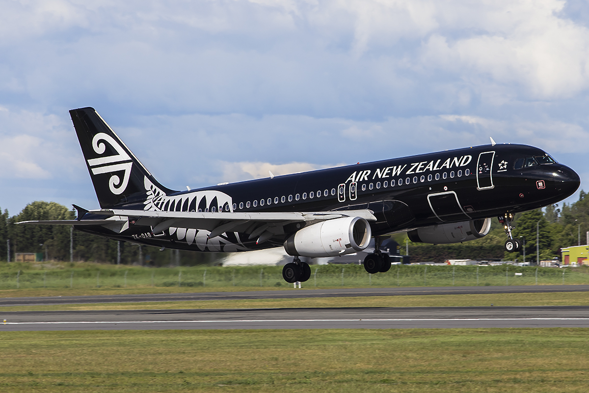 ZK-OAB/ZKOAB Air New Zealand Airbus A320 Airframe Information - AVSpotters.com