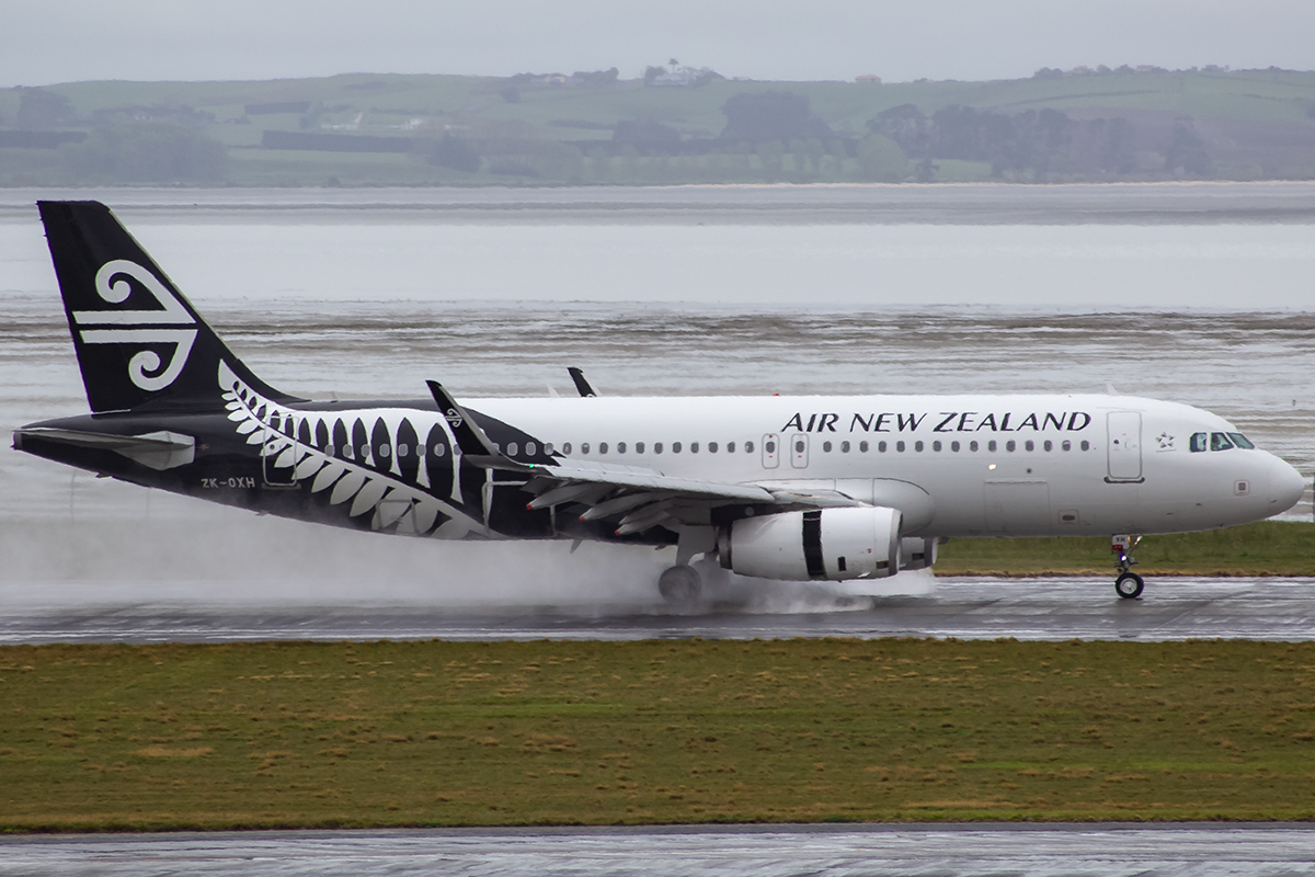 ZK-OXH/ZKOXH Air New Zealand Airbus A320 Airframe Information - AVSpotters.com