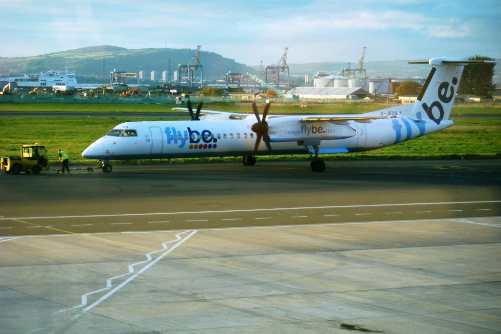 G-JECS/GJECS FlyBe Bombardier DHC-8-402 Photo by RJflyer - AVSpotters.com