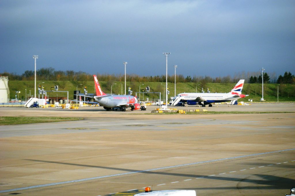 G-EUOB/GEUOB British Airways Airbus A319-131 Photo by RJflyer - AVSpotters.com