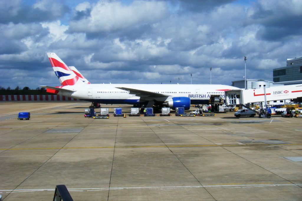 G-VIIR/GVIIR British Airways Boeing 777-236ER Photo by RJflyer - AVSpotters.com