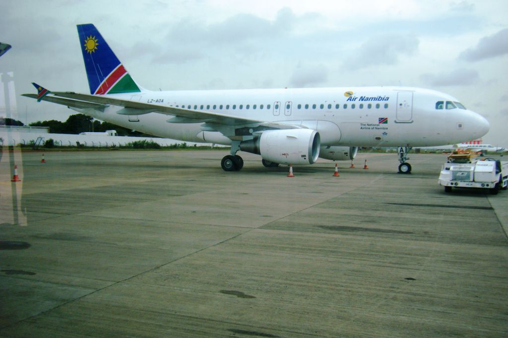 LZ-AOA/LZAOA Air Namibia Airbus A319-112 Photo by RJflyer - AVSpotters.com